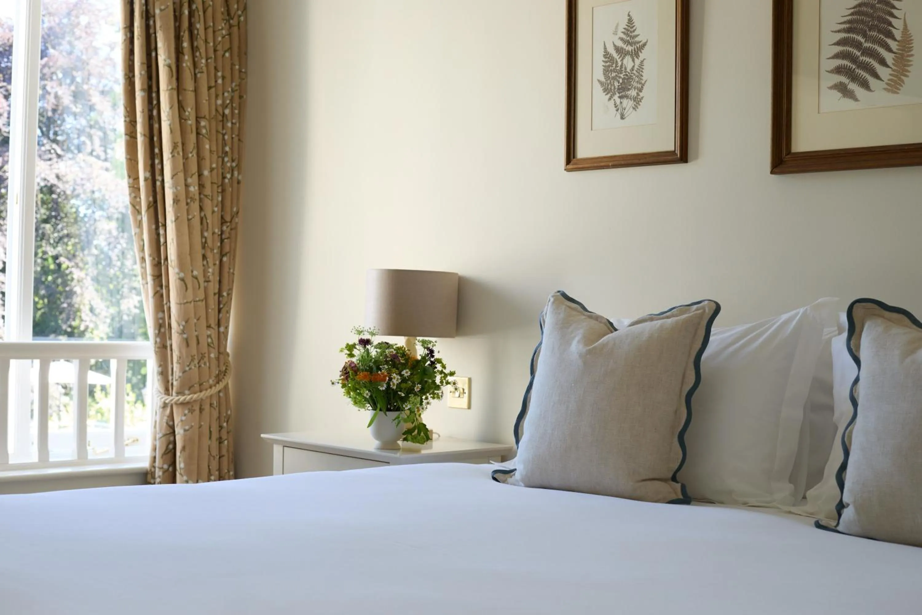 Bedroom, Bed in Fermain Valley Hotel