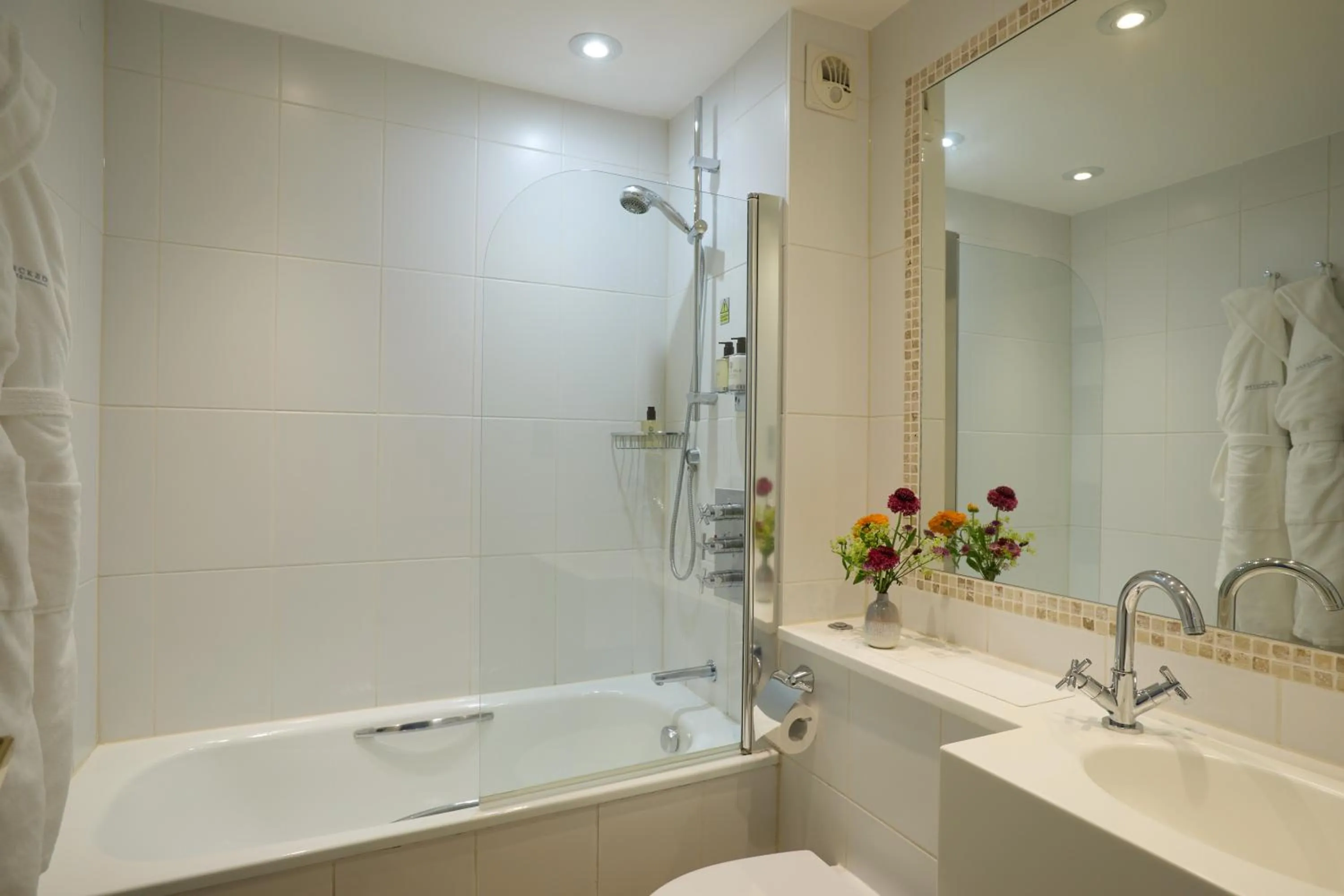 Bathroom in Fermain Valley Hotel