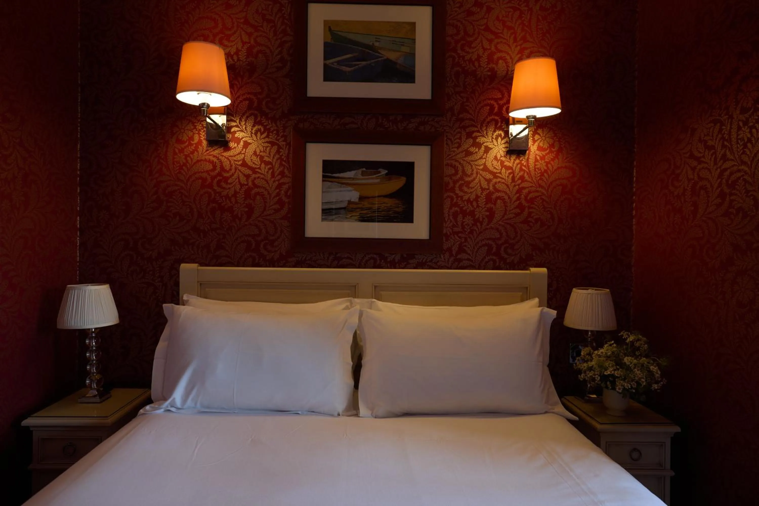 Bedroom, Bed in Fermain Valley Hotel