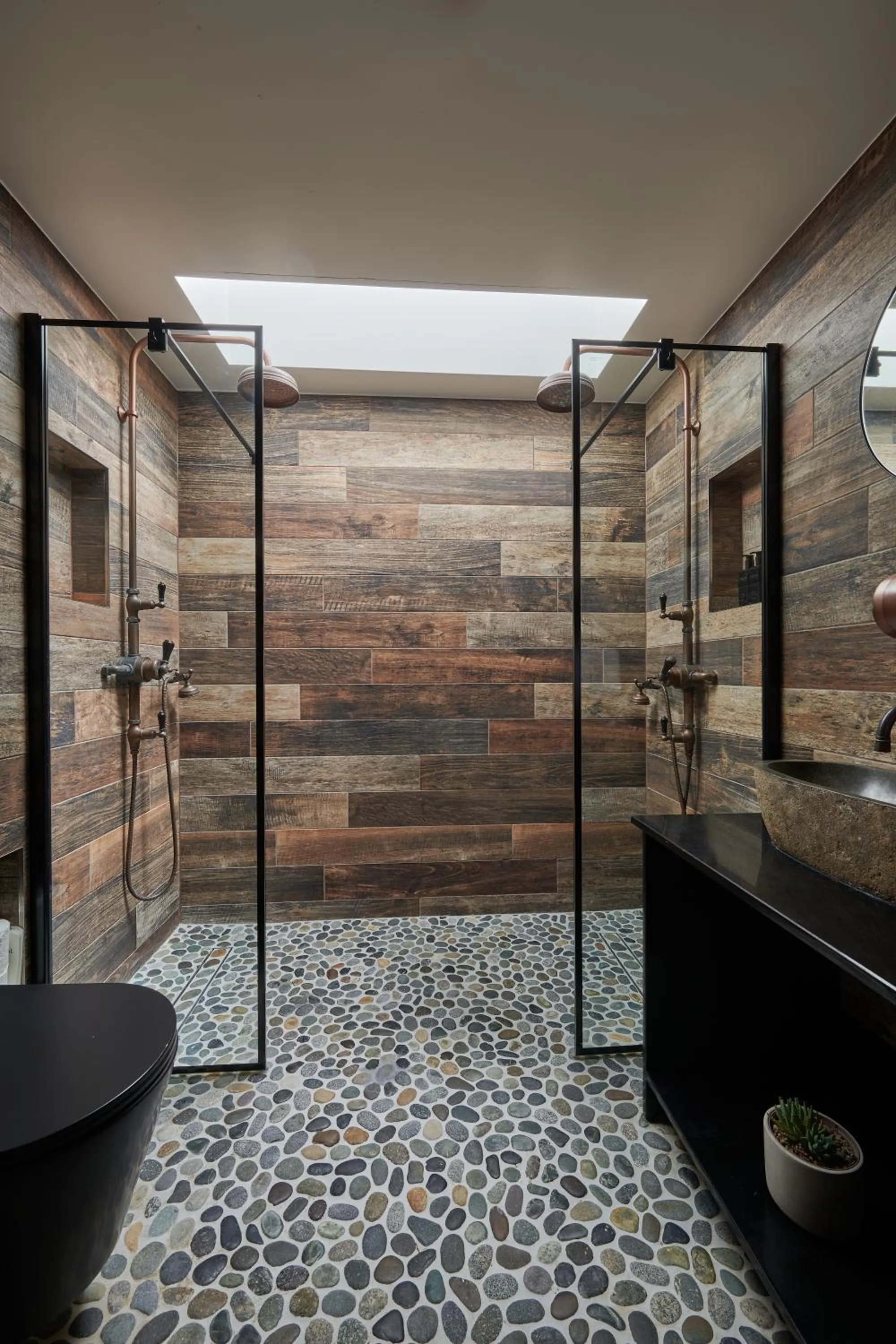 Shower in Fermain Valley Hotel