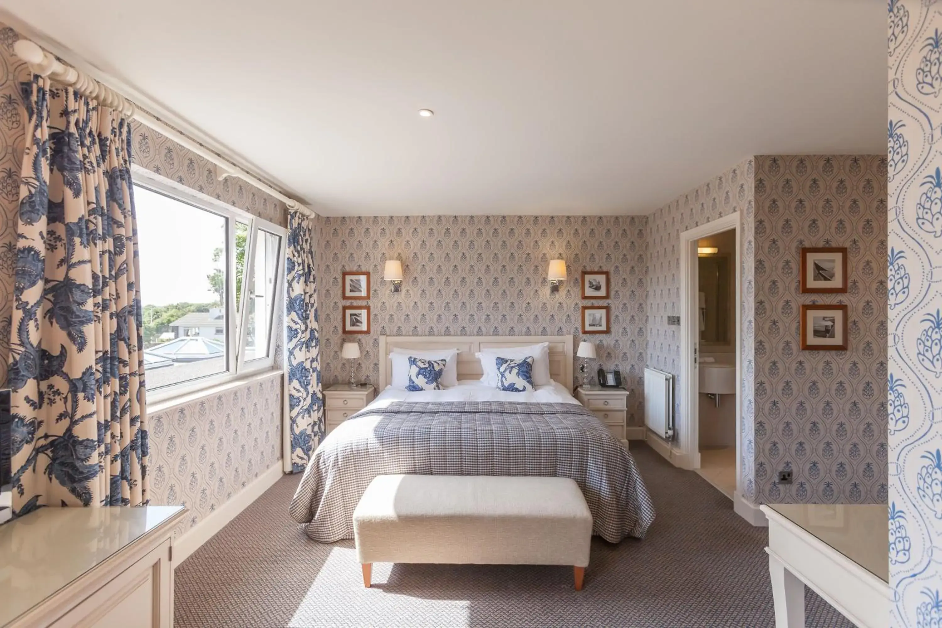 Bedroom, Bed in Fermain Valley Hotel Bedroom, Bed in Fermain Valley Hotel