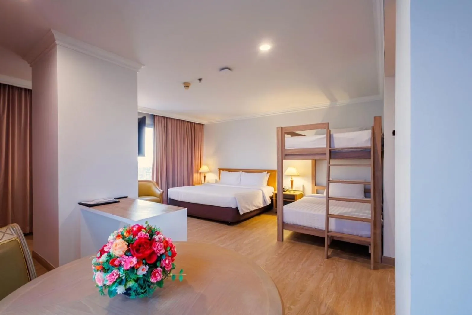 Bed in Prince Palace Hotel Bangkok