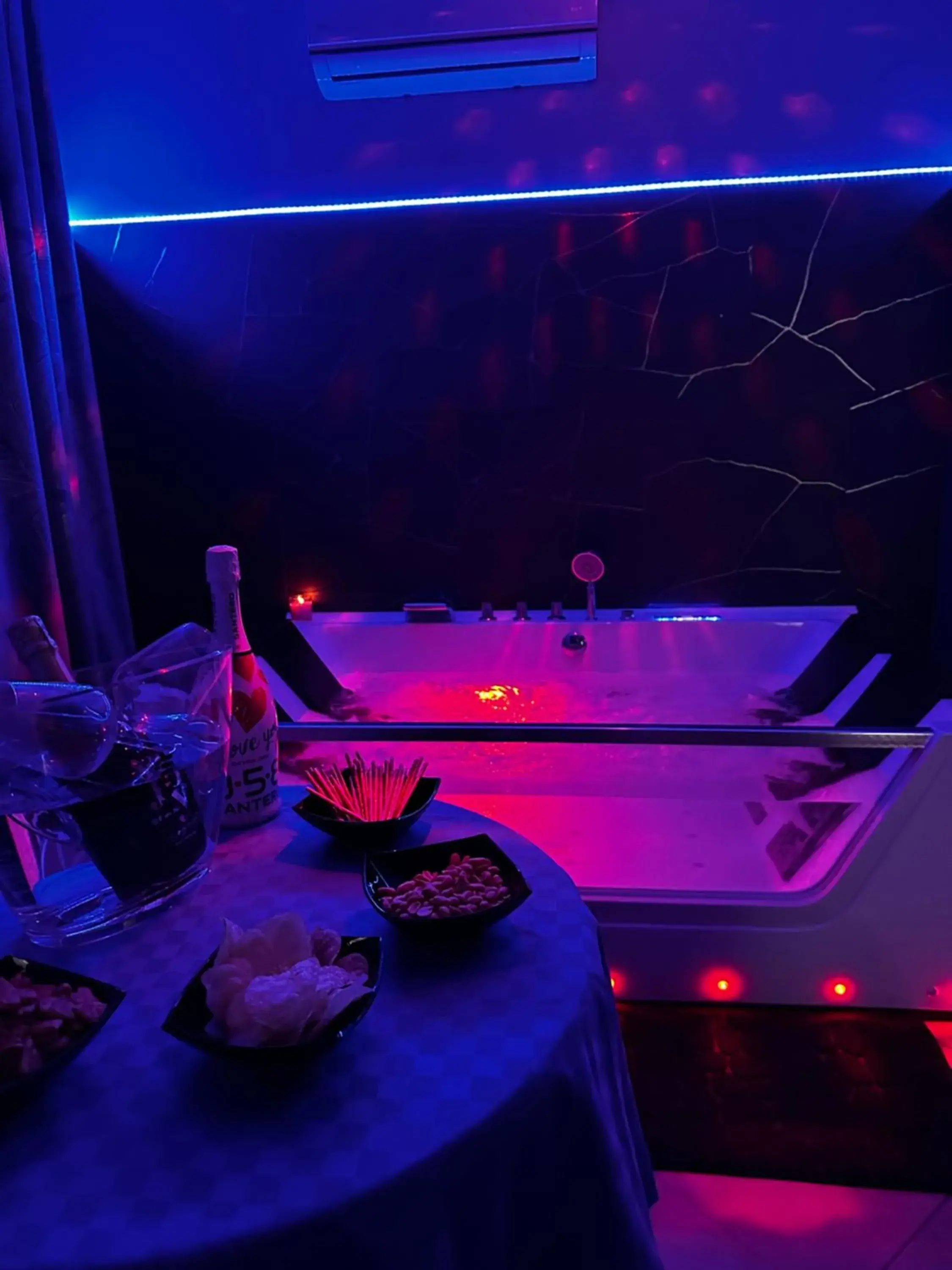 Deluxe Suite with Spa Bath in Scilla e Cariddi Deluxe Suite with Spa Bath in Scilla e Cariddi