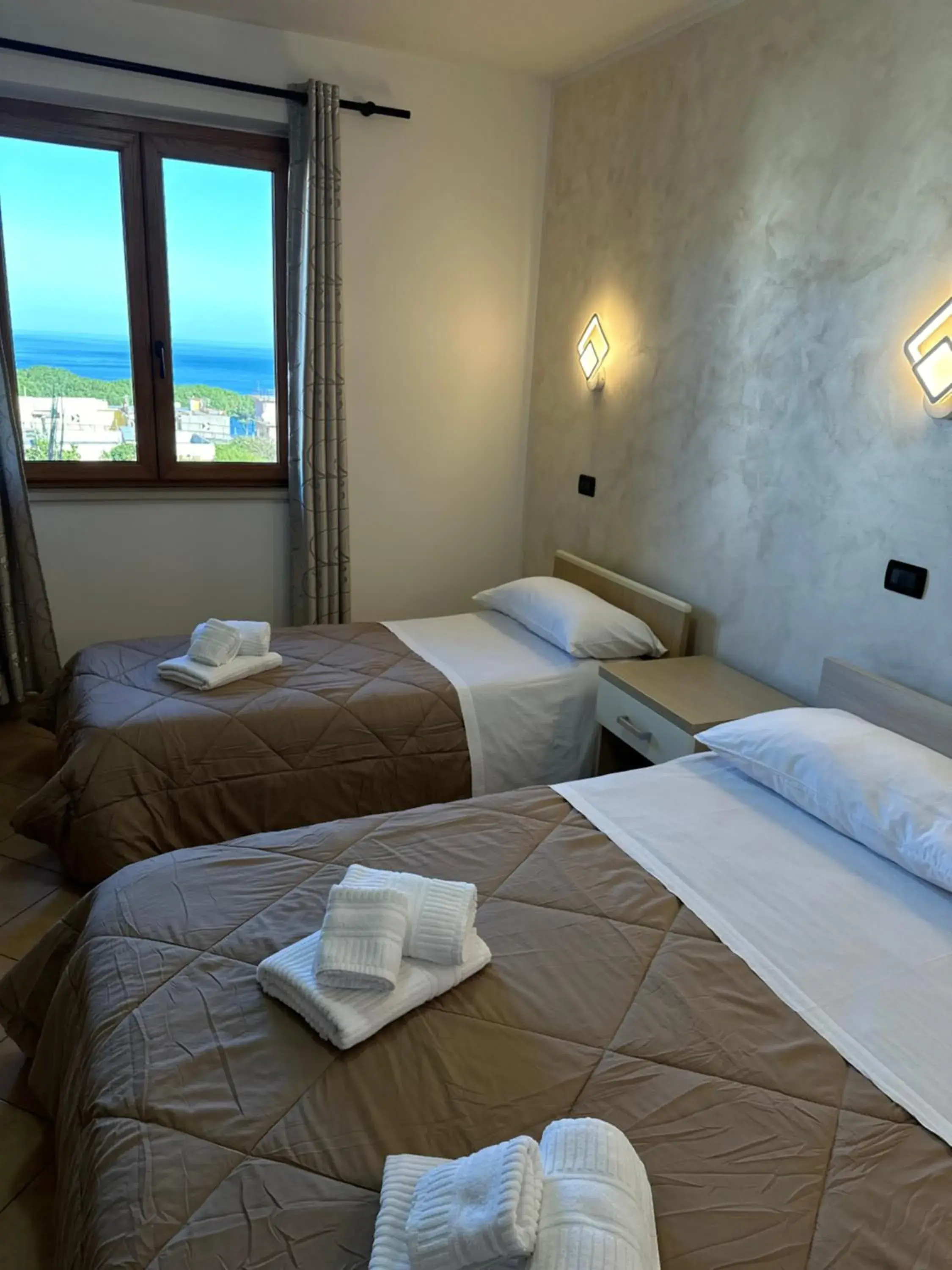 Comfort Triple Room in Scilla e Cariddi Comfort Triple Room in Scilla e Cariddi