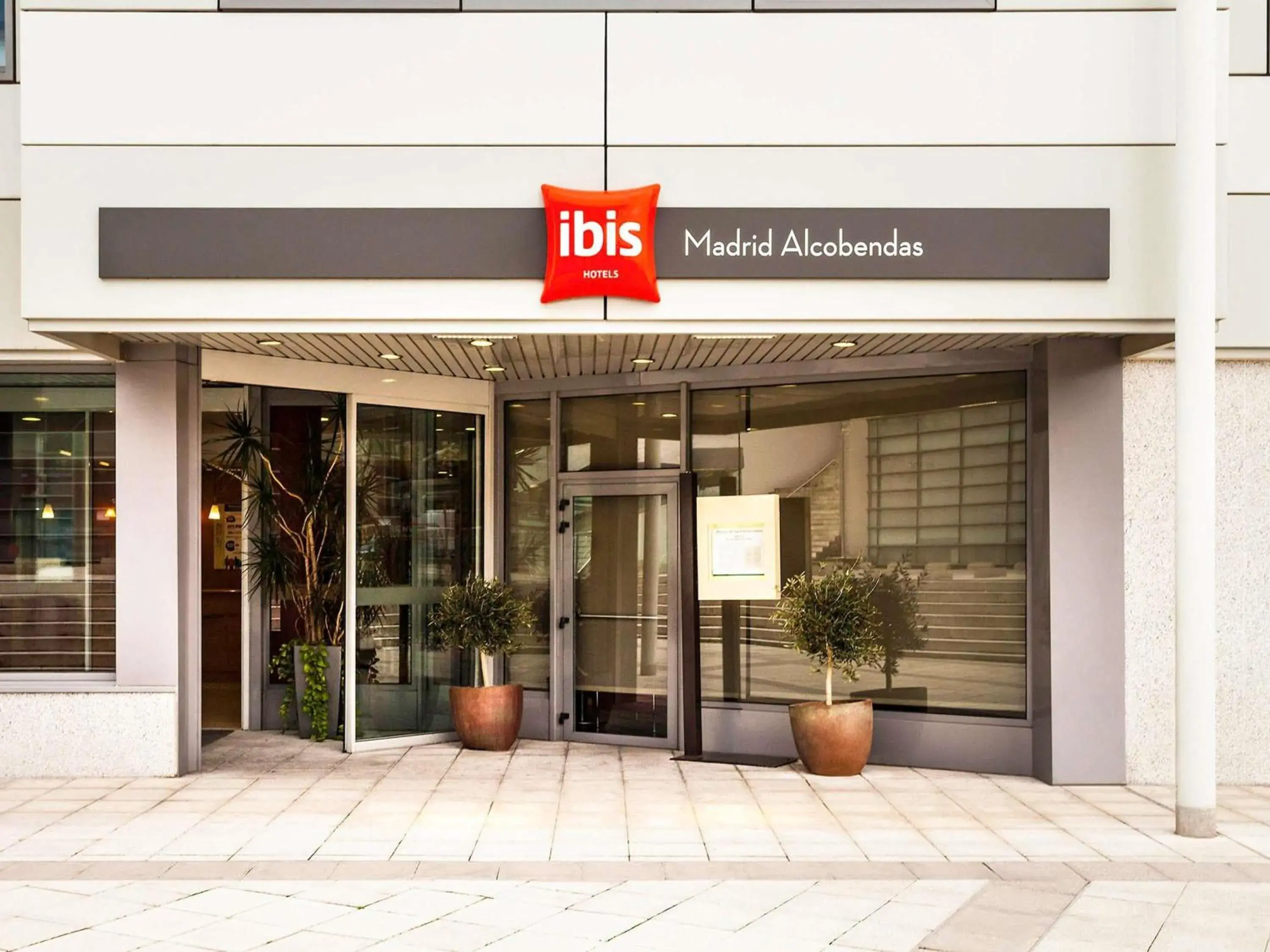 Property building in Ibis Madrid Alcobendas Property building in Ibis Madrid Alcobendas