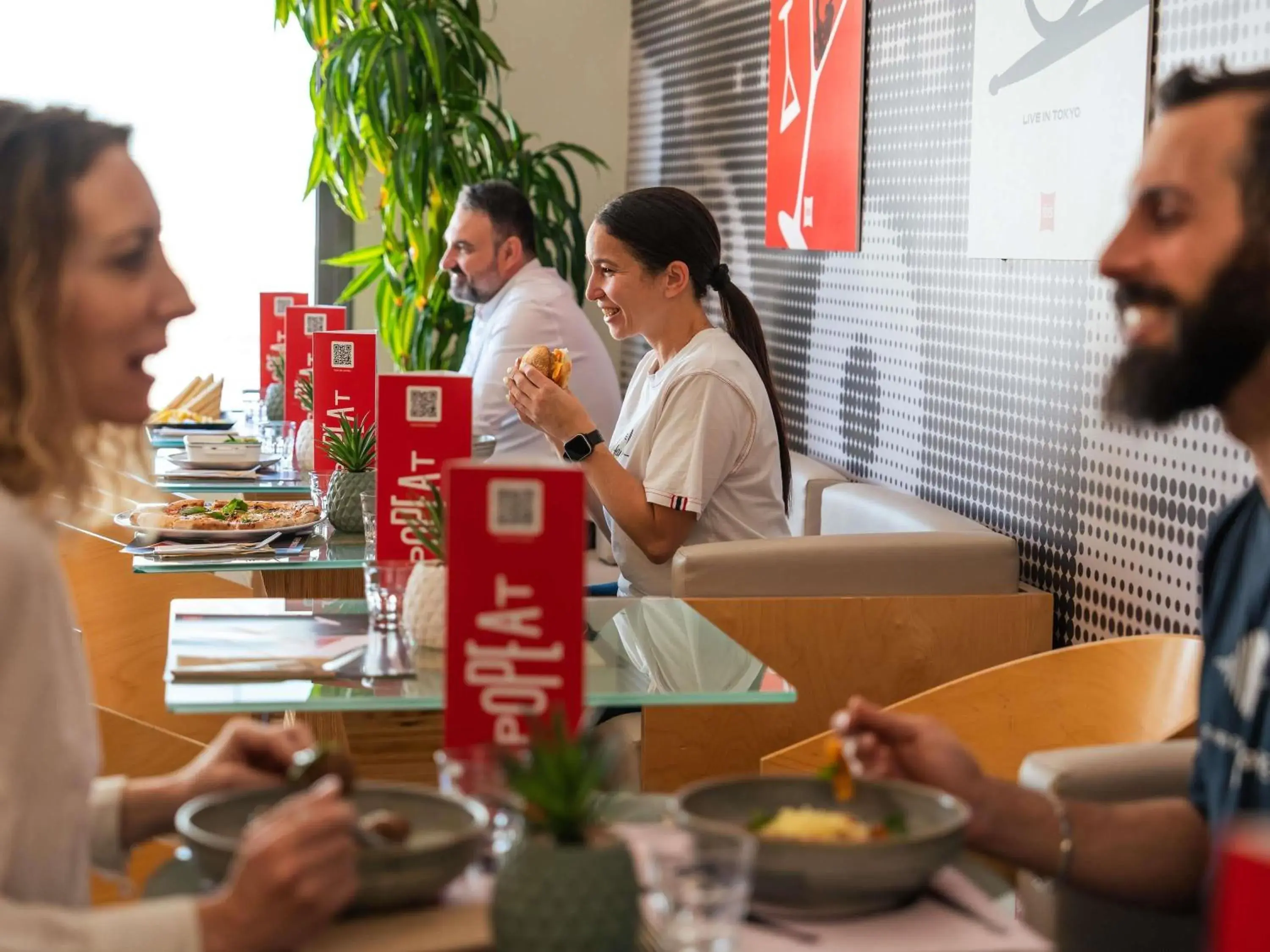 Lounge or bar in Ibis Madrid Alcobendas Lounge or bar in Ibis Madrid Alcobendas