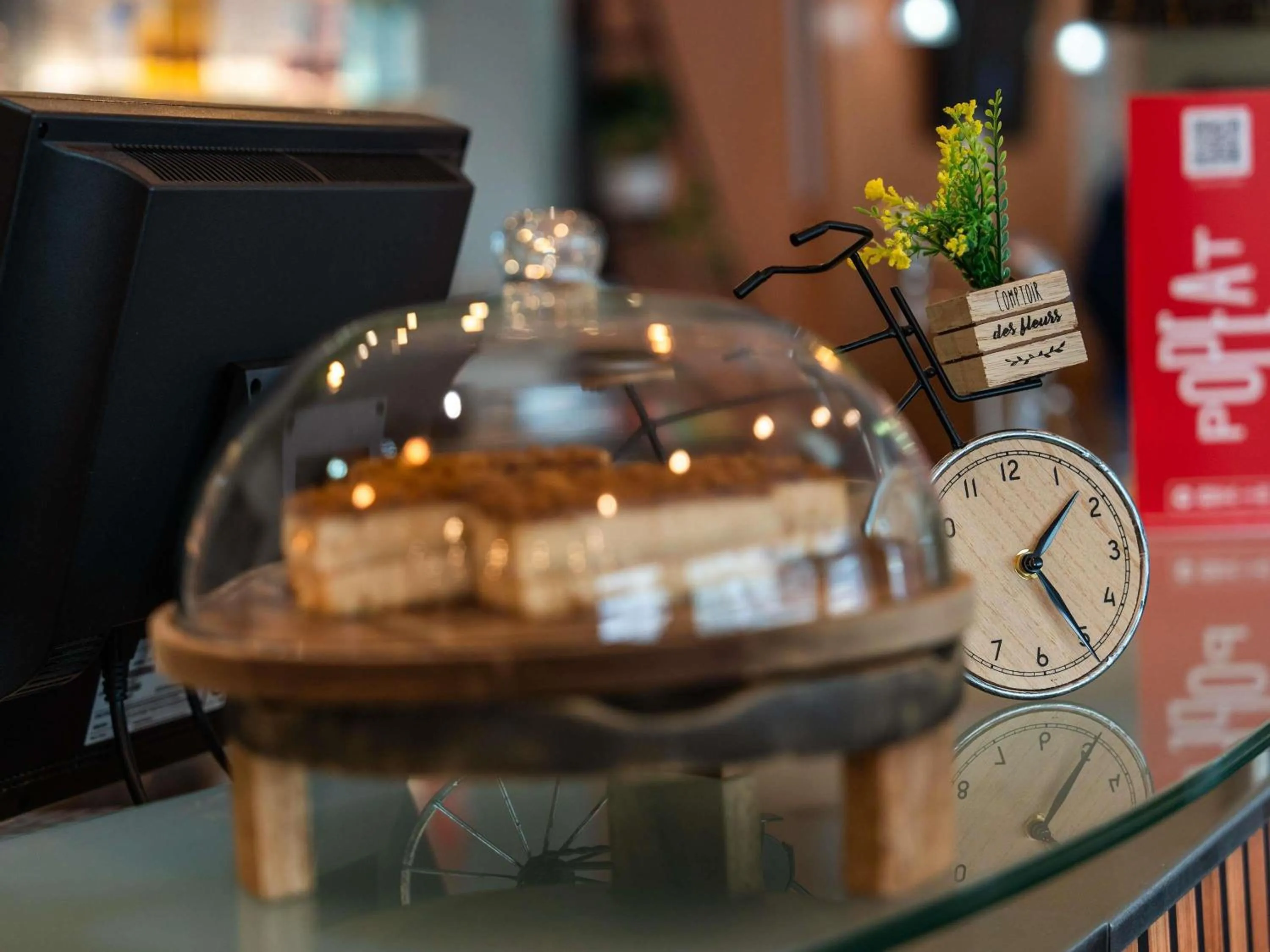 Lounge or bar in Ibis Madrid Alcobendas