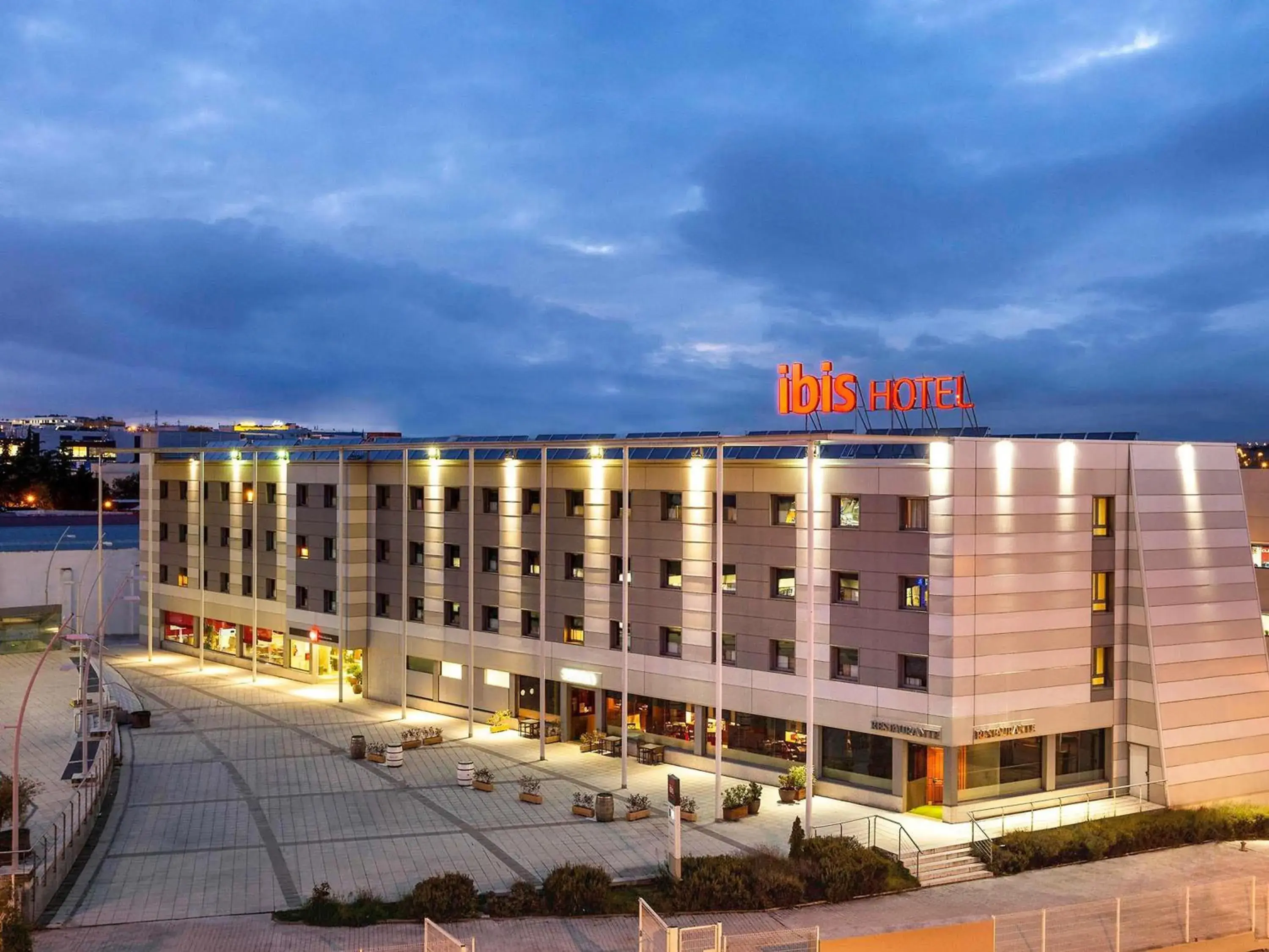 Property building in Ibis Madrid Alcobendas Property building in Ibis Madrid Alcobendas