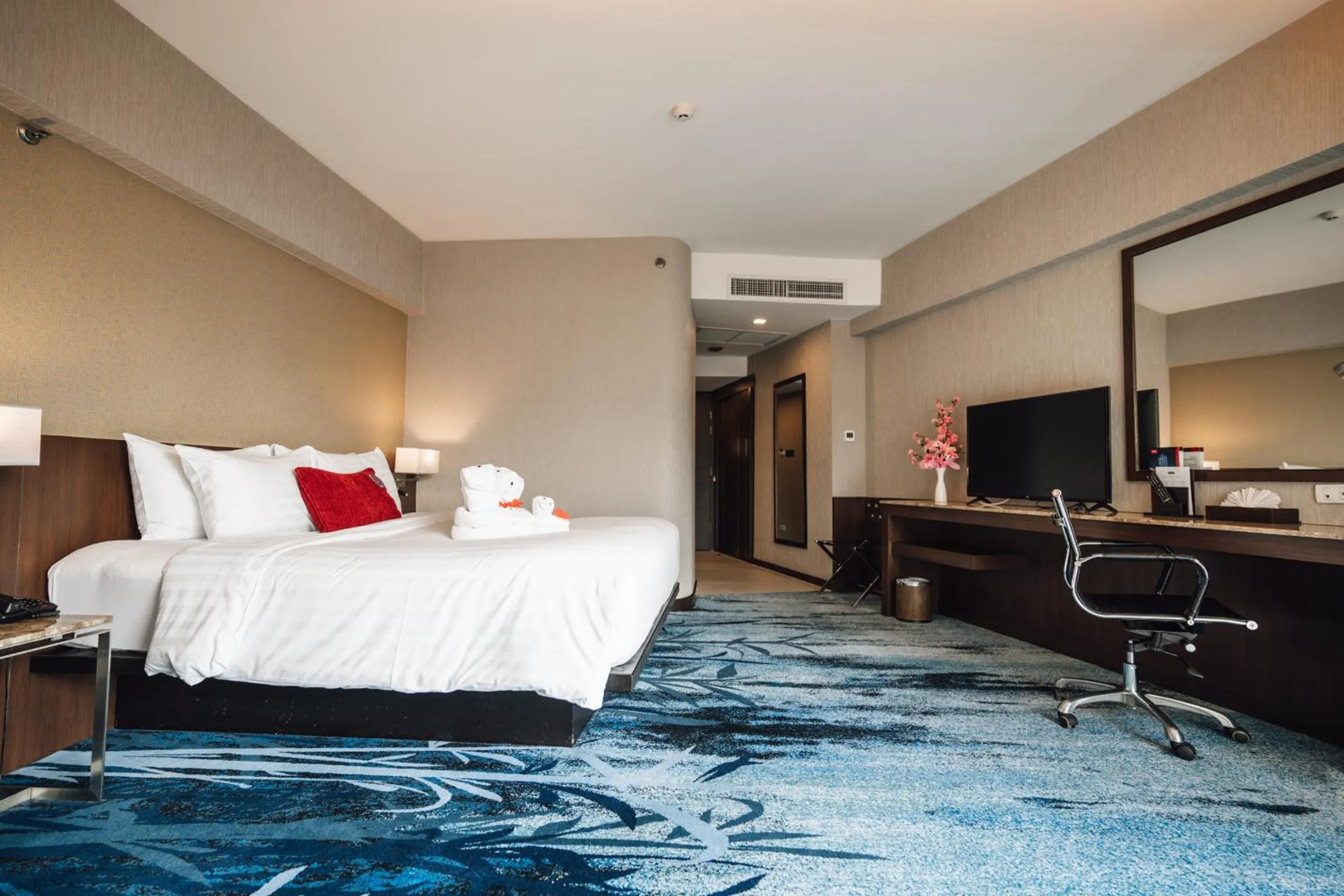 Bed in Ambassador Hotel Bangkok