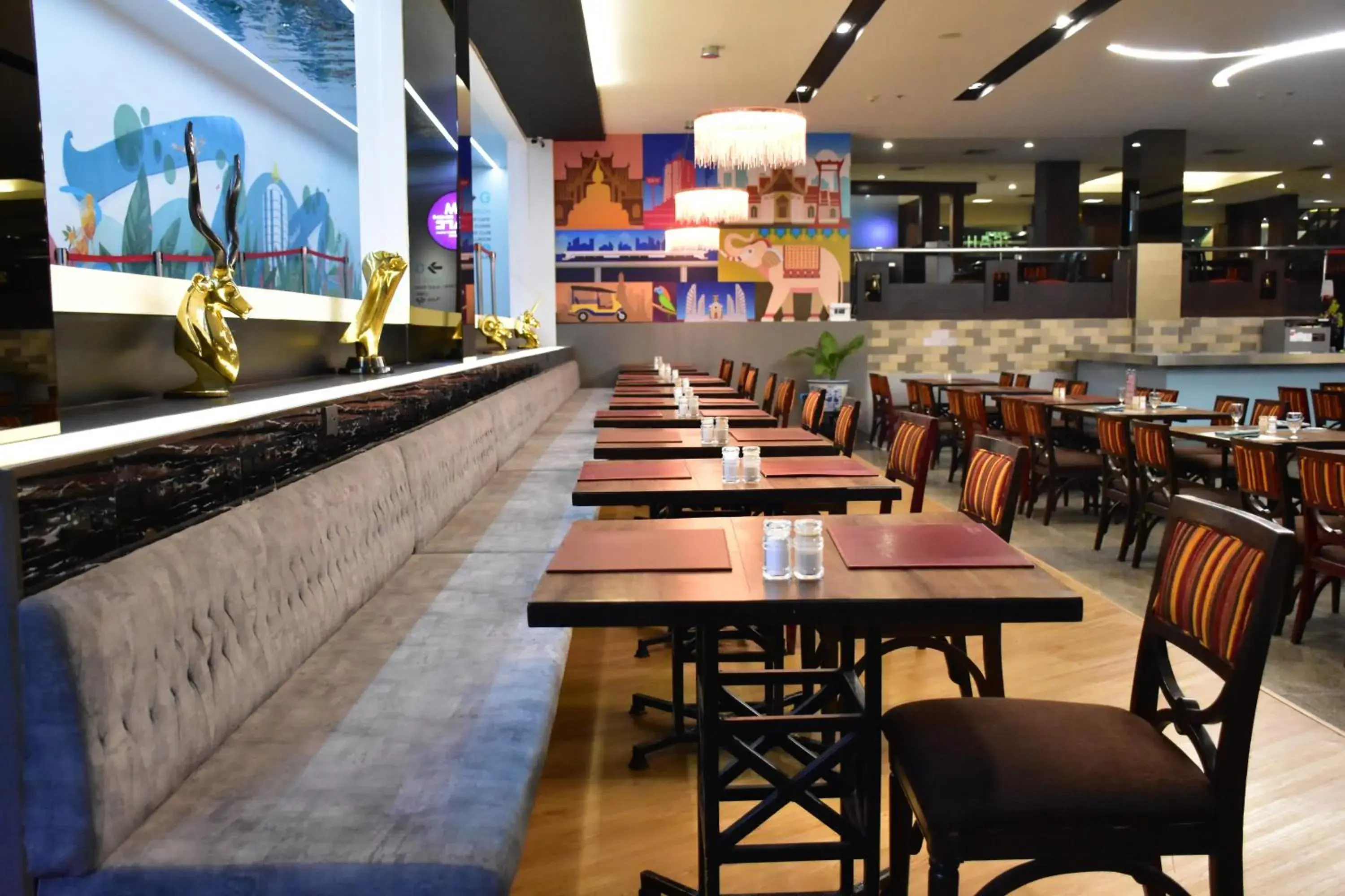 Restaurant/places to eat in Ambassador Hotel Bangkok Restaurant/places to eat in Ambassador Hotel Bangkok