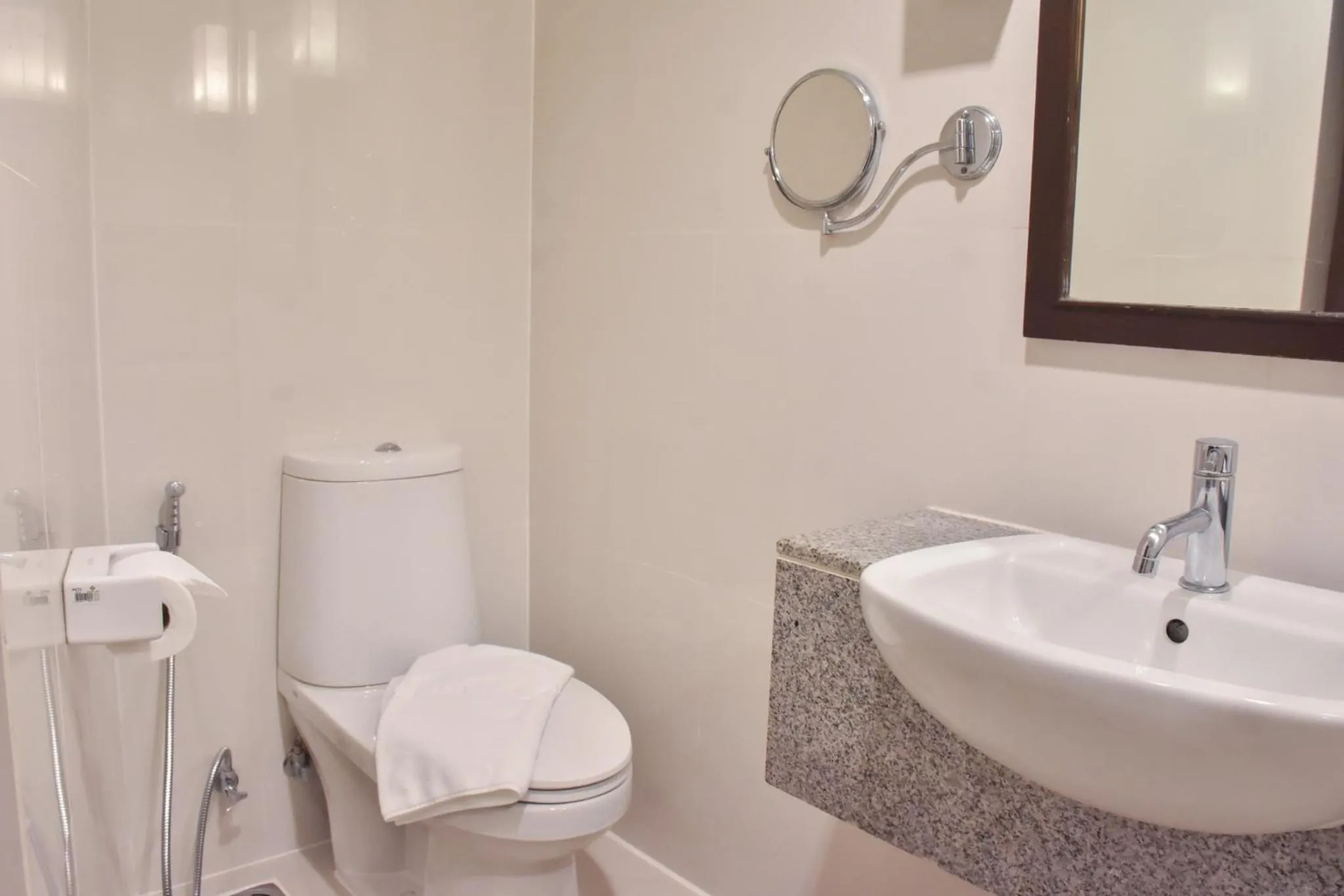 Toilet in Ambassador Hotel Bangkok