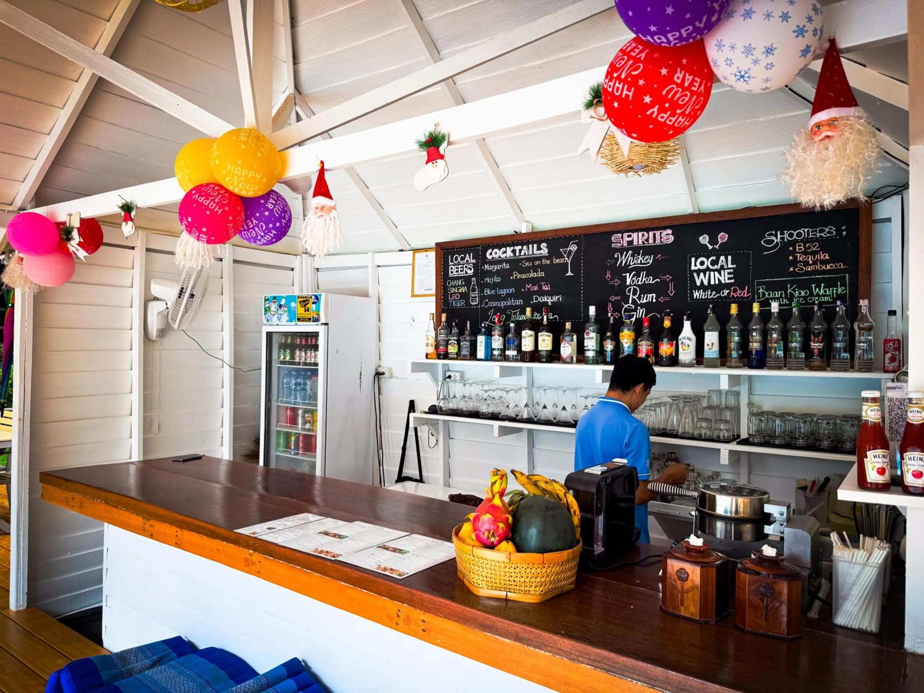 Restaurant/places to eat in Baan Kiao