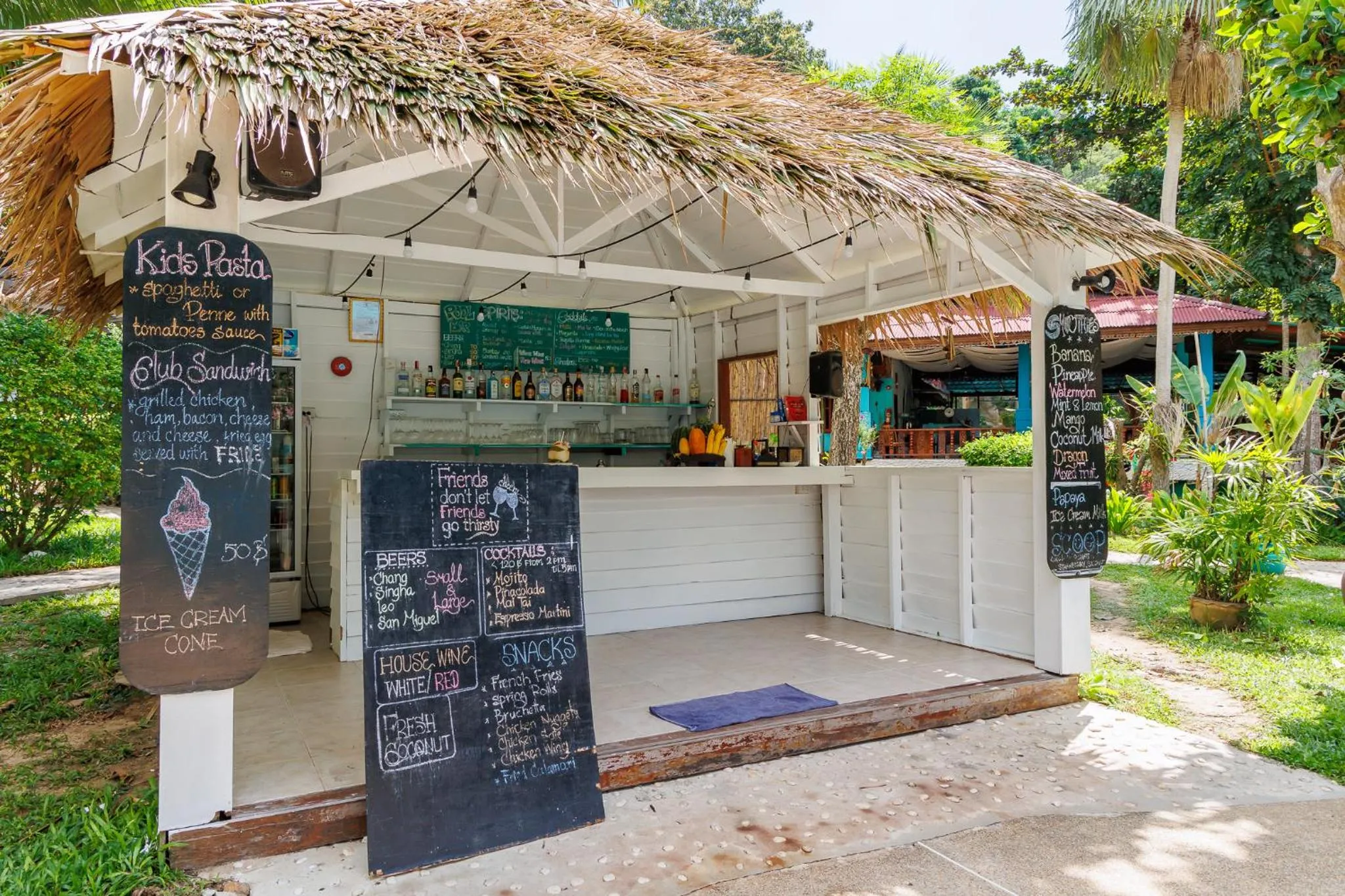 Lounge or bar in Baan Kiao