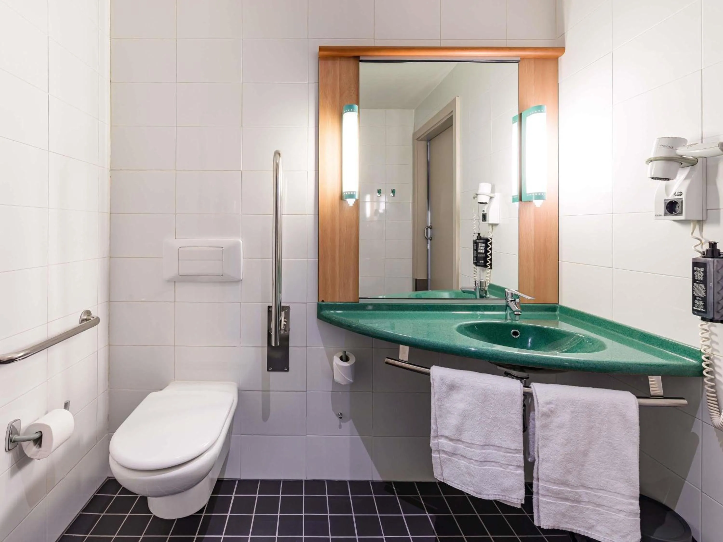 Bedroom in Ibis Madrid Getafe