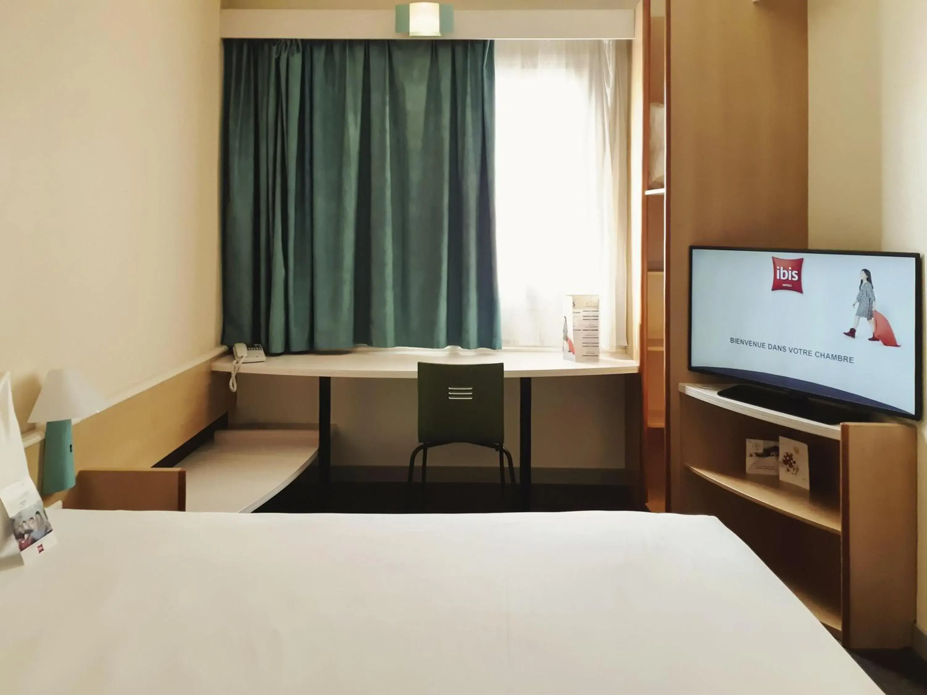Bedroom, Bed in Ibis Madrid Getafe Bedroom, Bed in Ibis Madrid Getafe