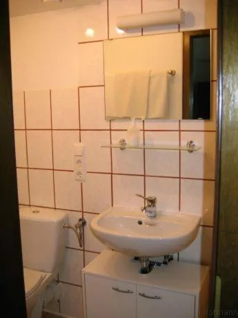 Bathroom in Eintracht Hotel