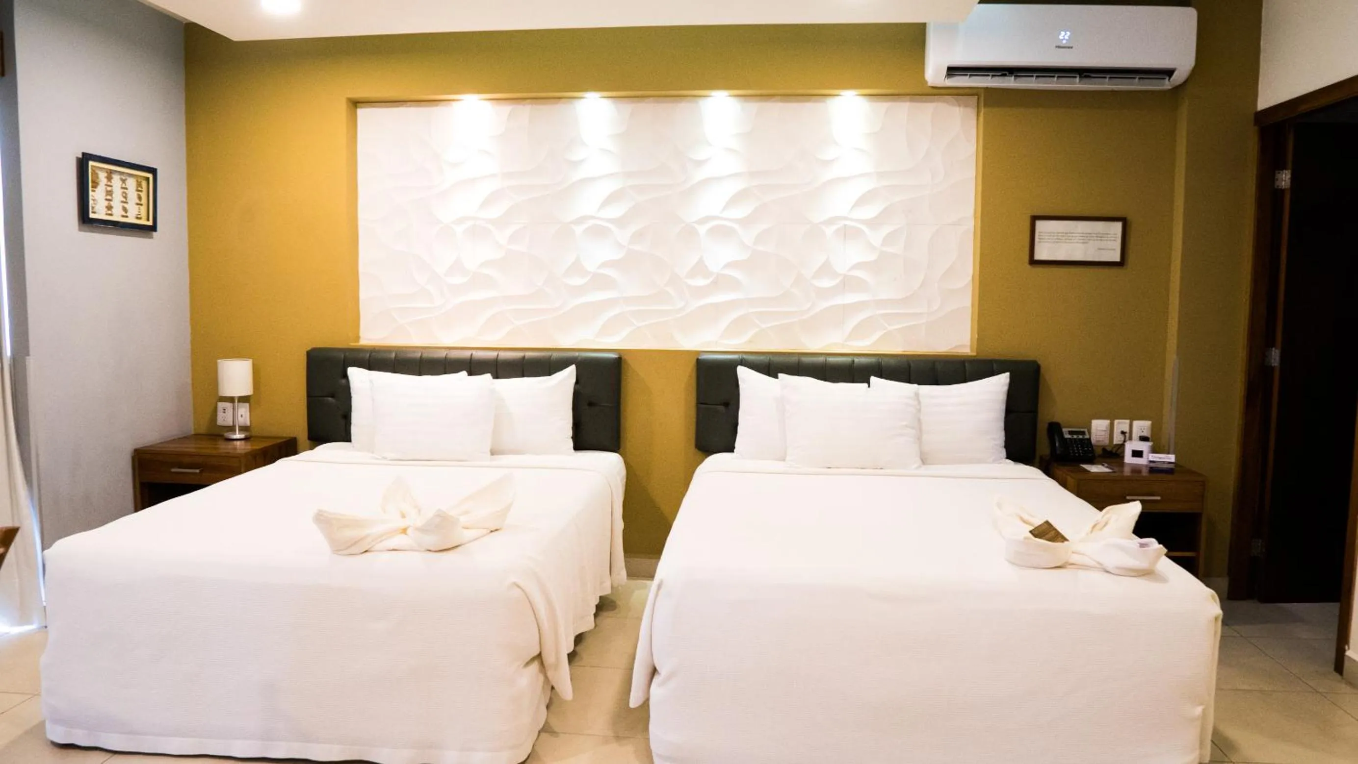 Bed in Hotel Clipperton