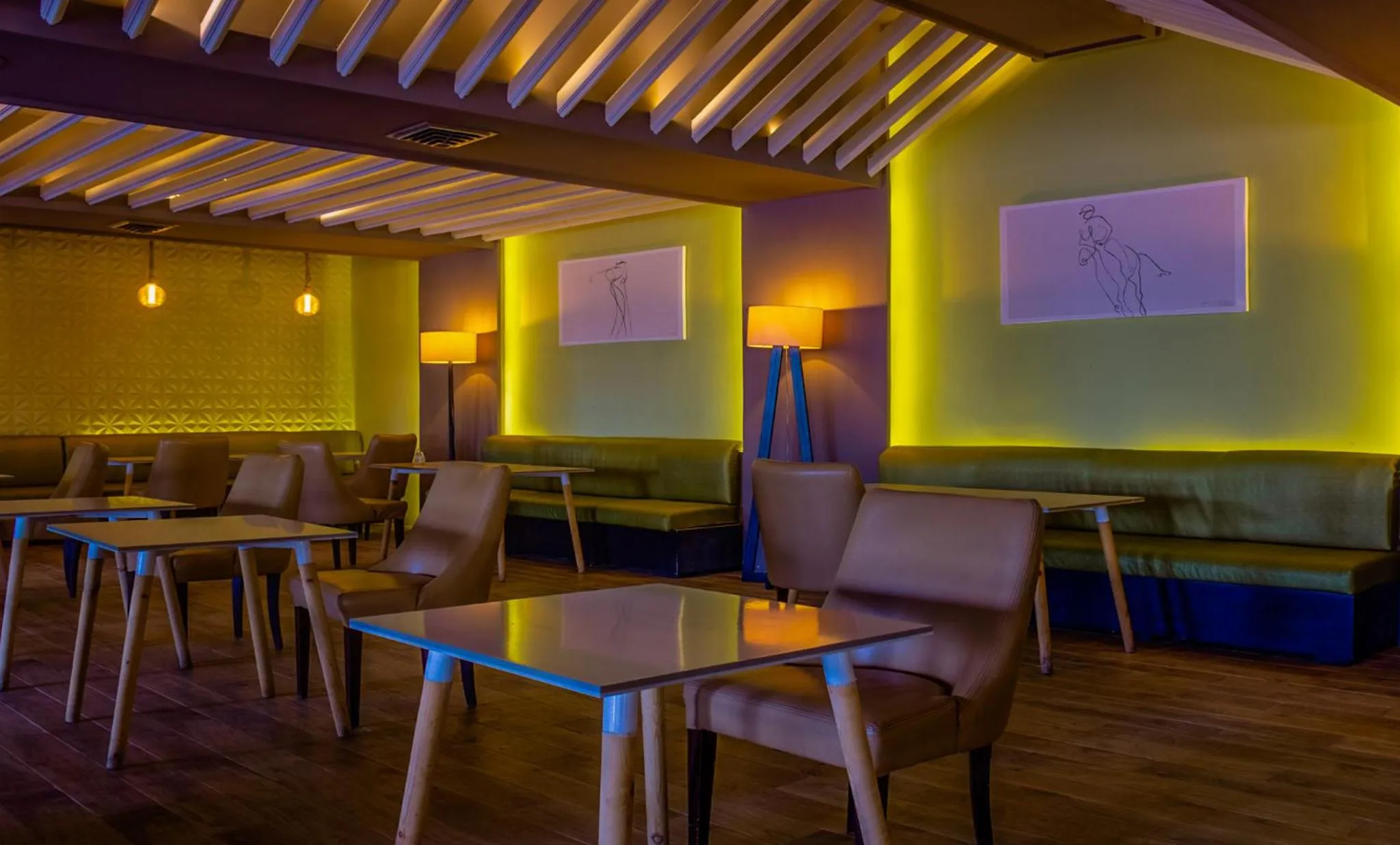 Restaurant/places to eat in HAMILTON Agadir