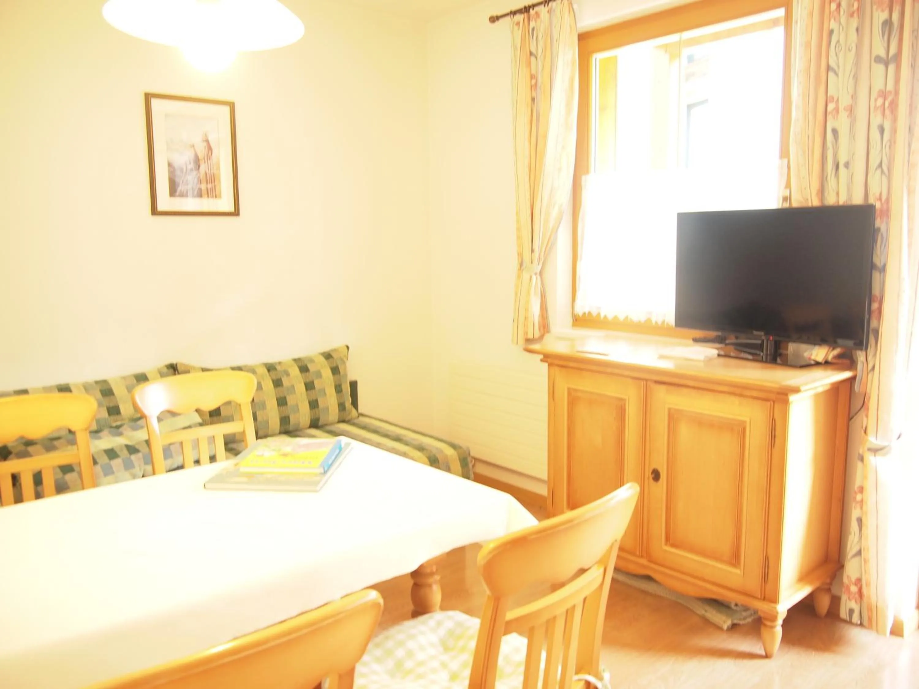 Dining area in Apart-Garni Motnaida