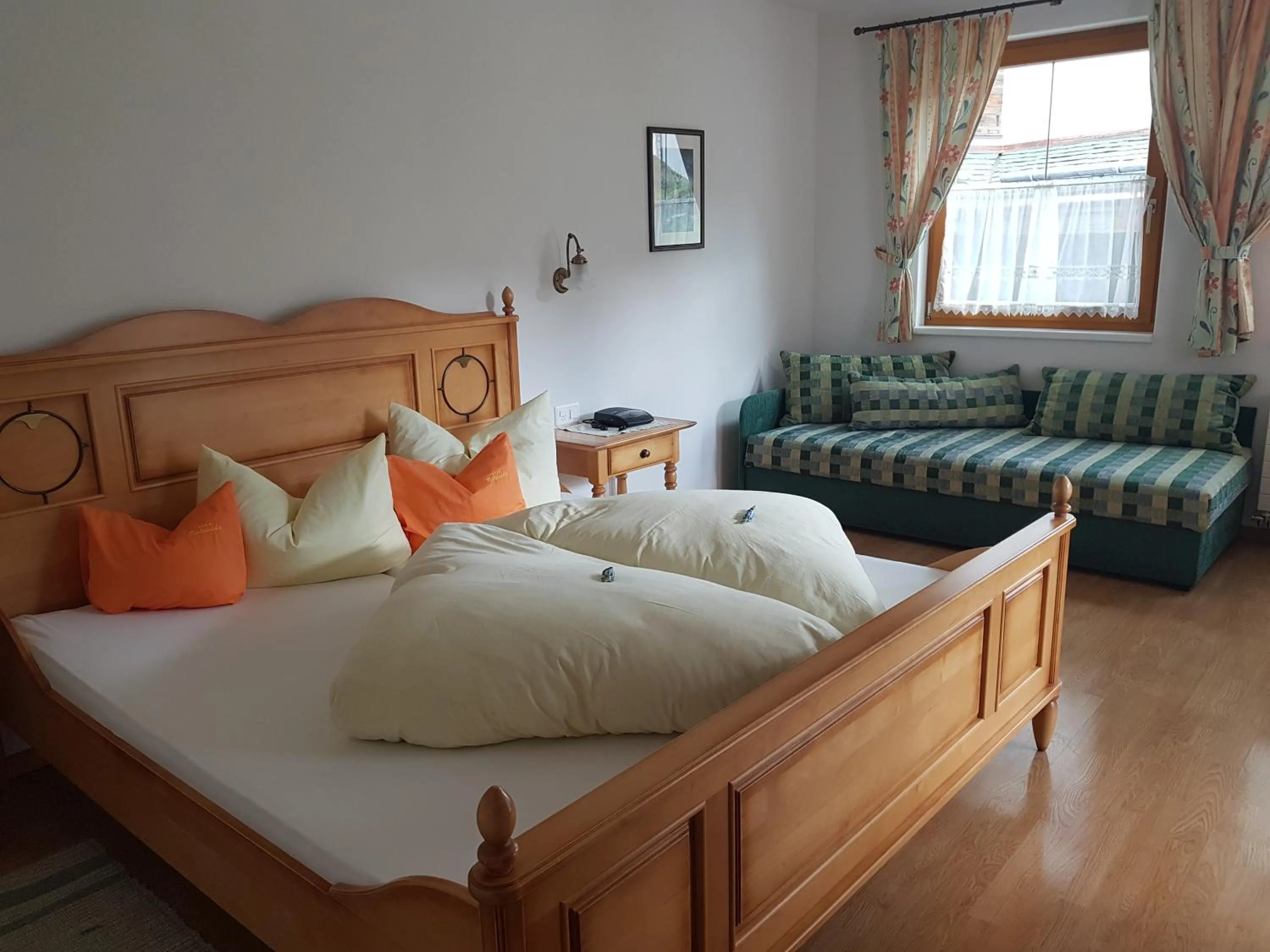 Bed in Apart-Garni Motnaida