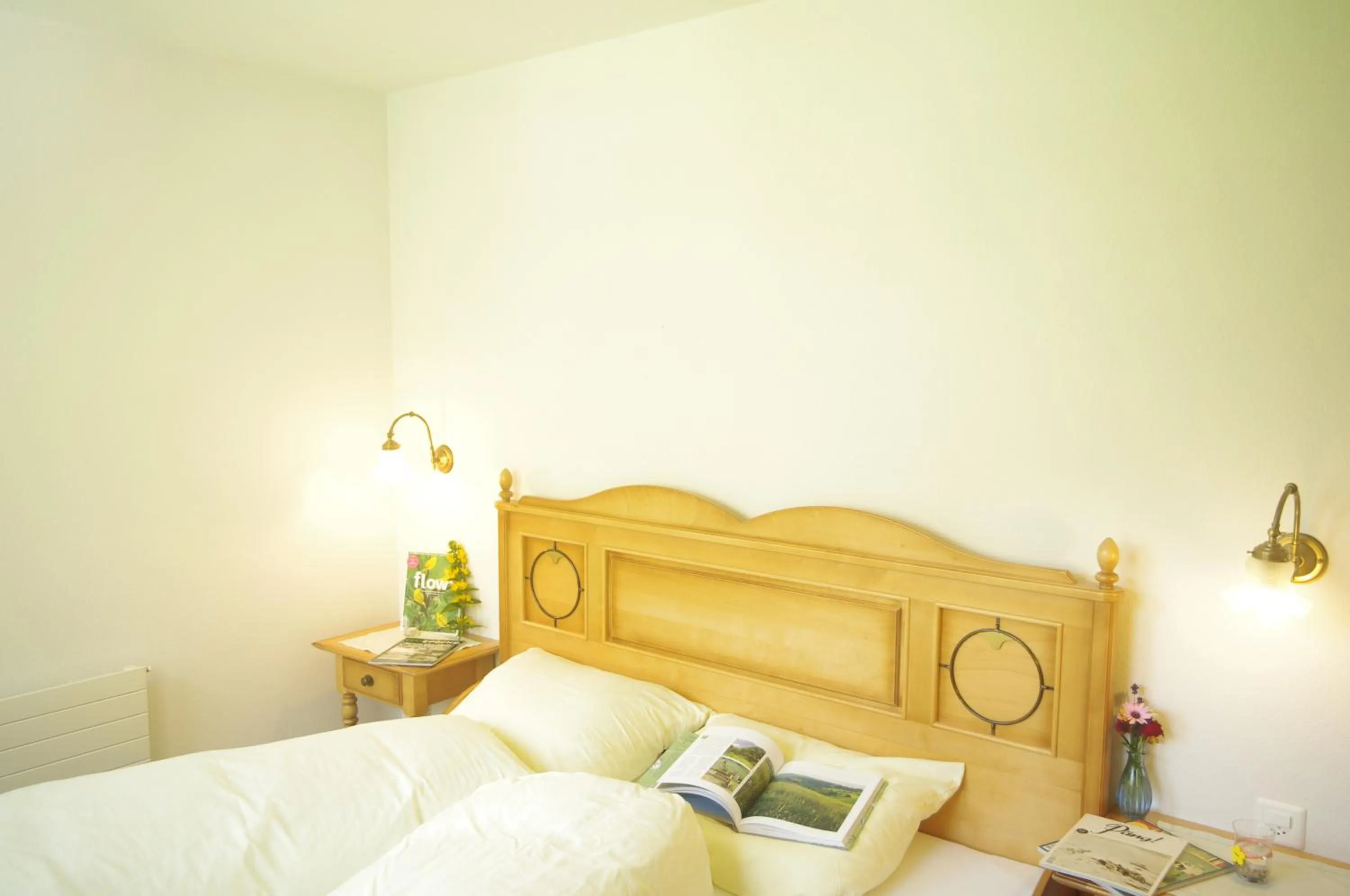 Bed in Apart-Garni Motnaida