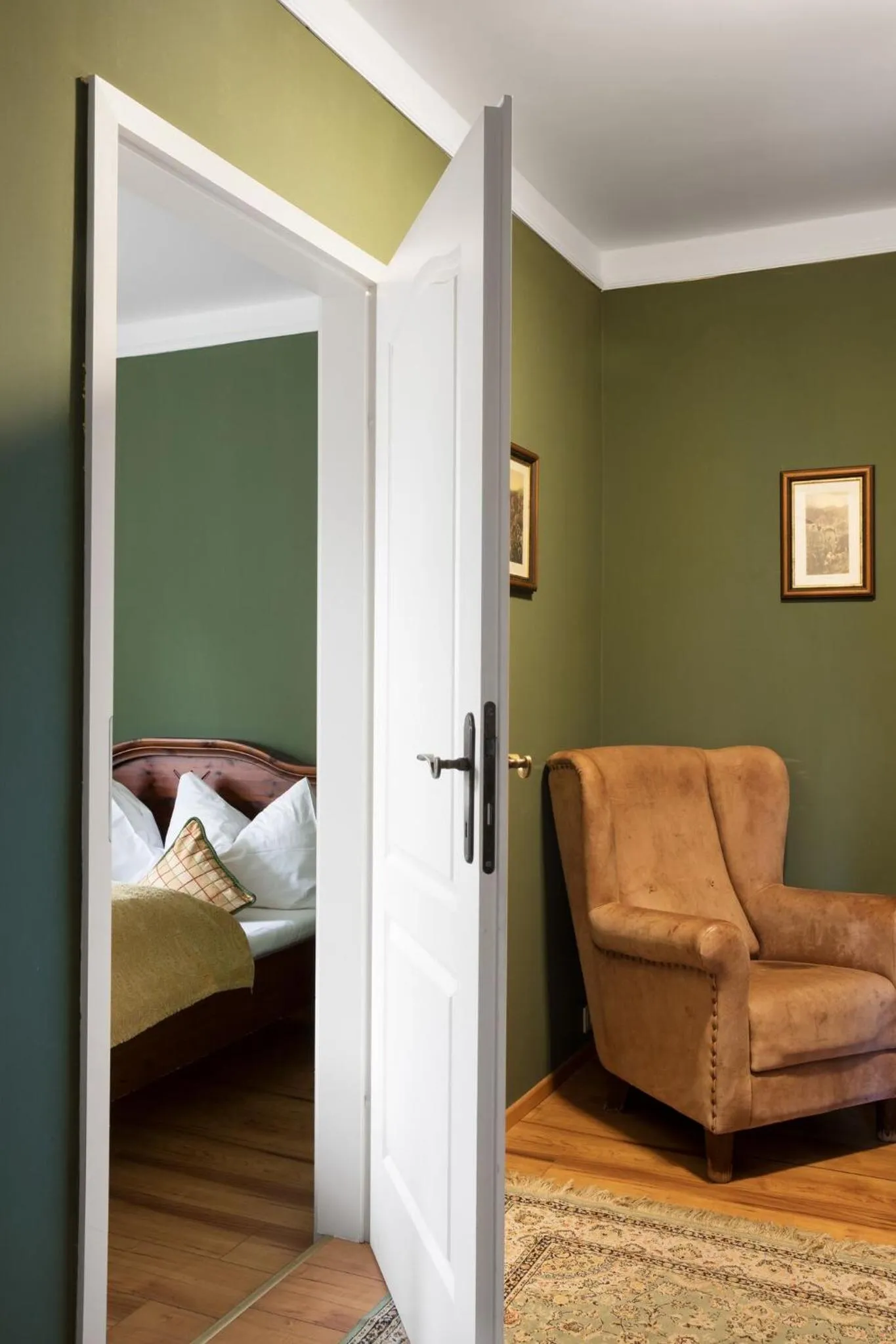 Photo of the whole room, Bed in Hotel Nibelungenhof