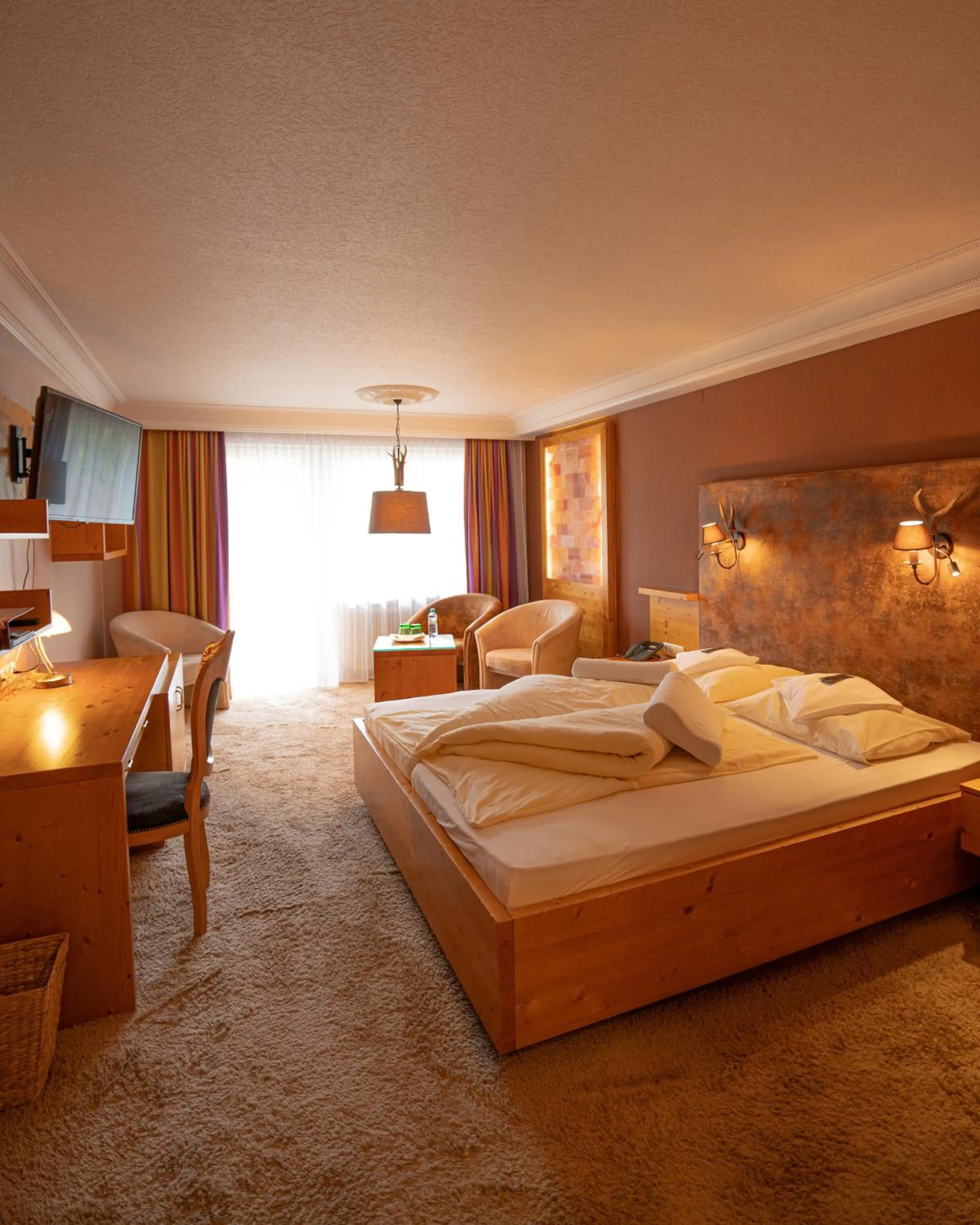 Photo of the whole room, Bed in Hotel "Zum Ritter"