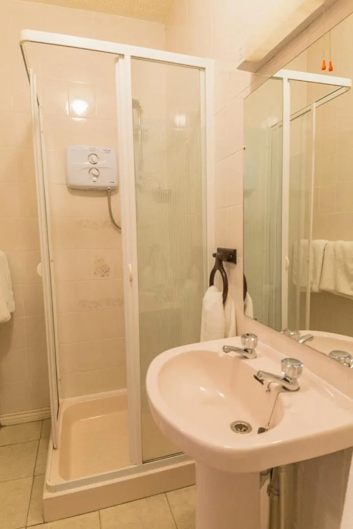 Shower in Dorney's B&B