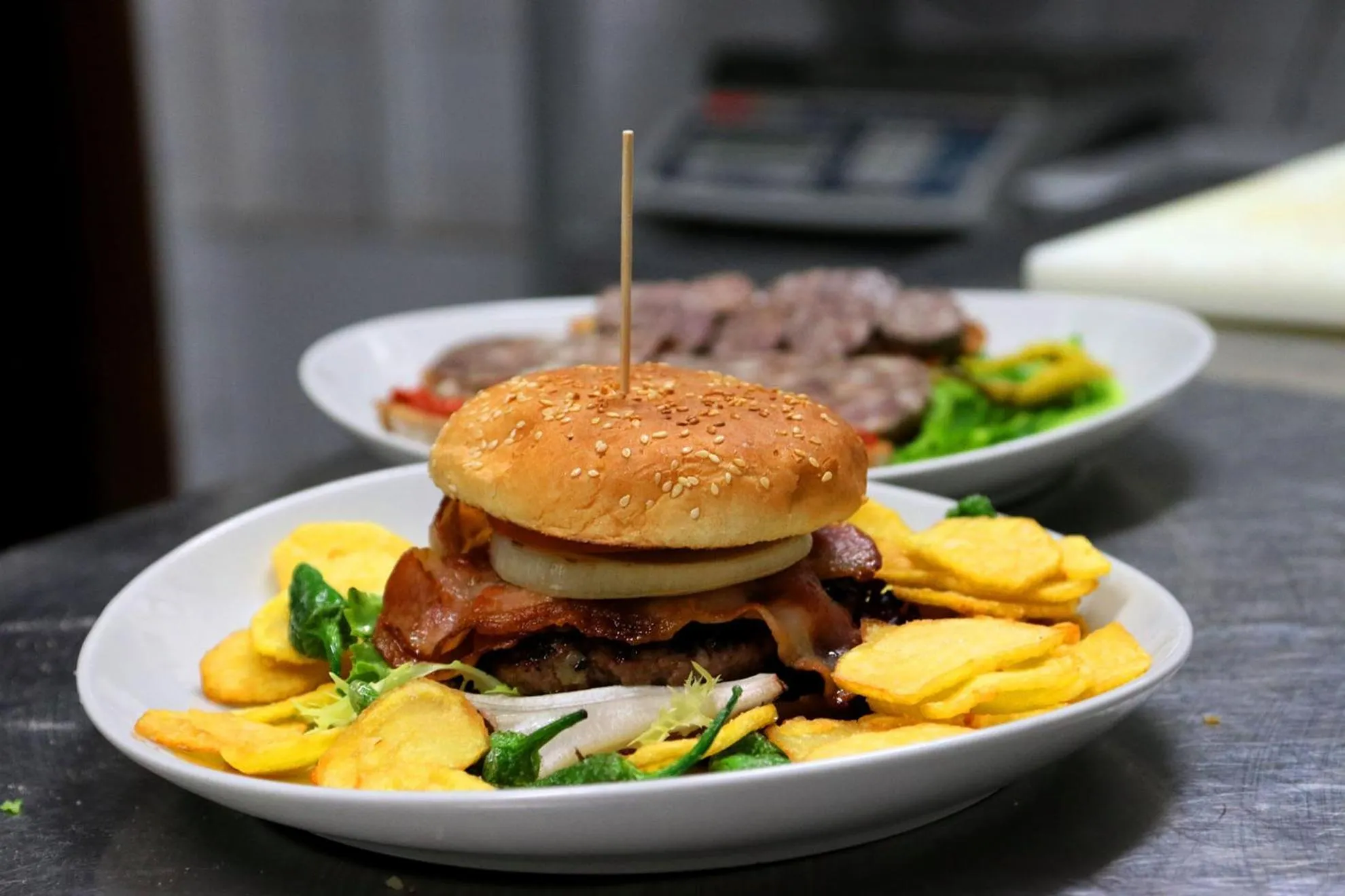 Villa Columbus Rooms and Restaurant