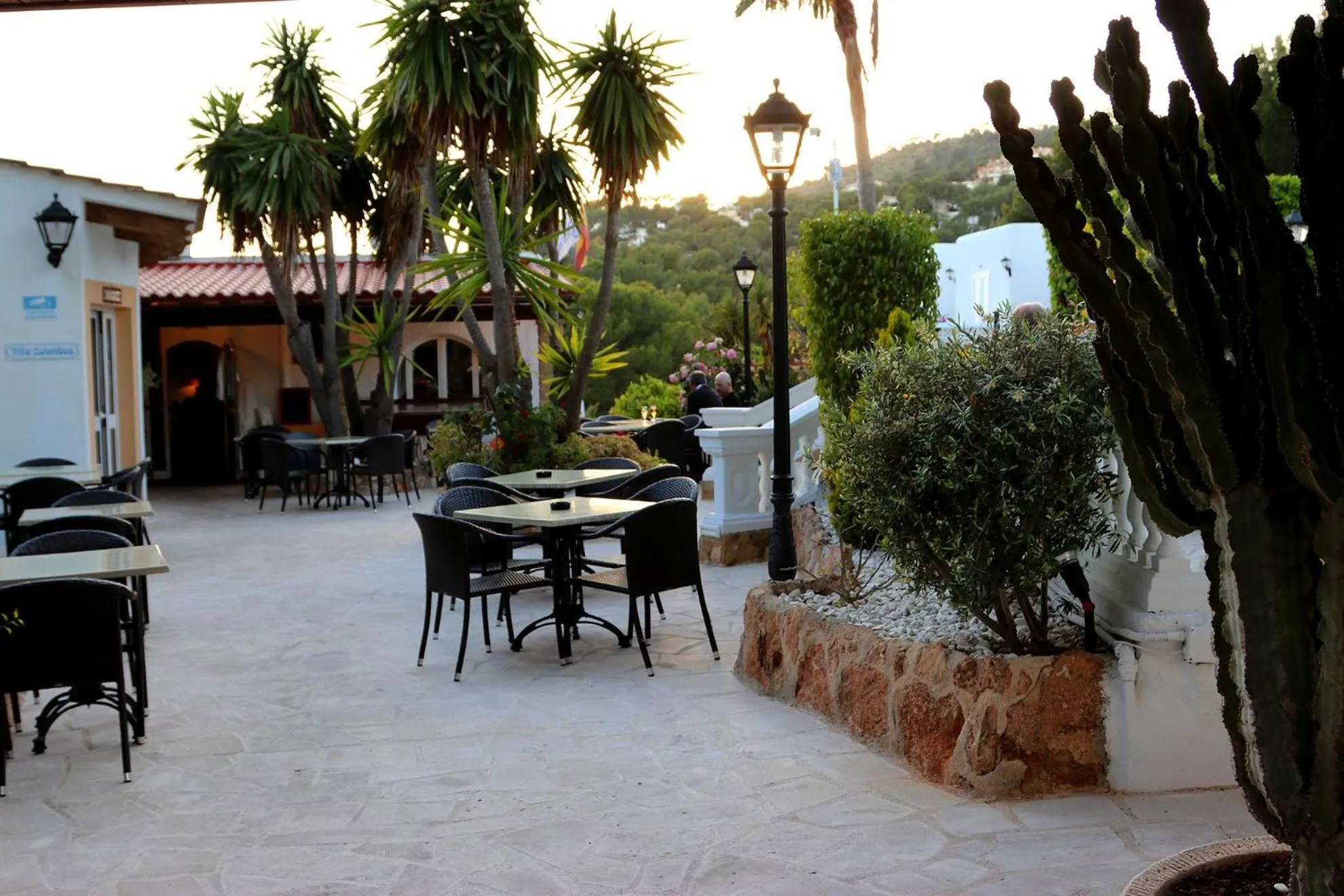 Villa Columbus Rooms and Restaurant