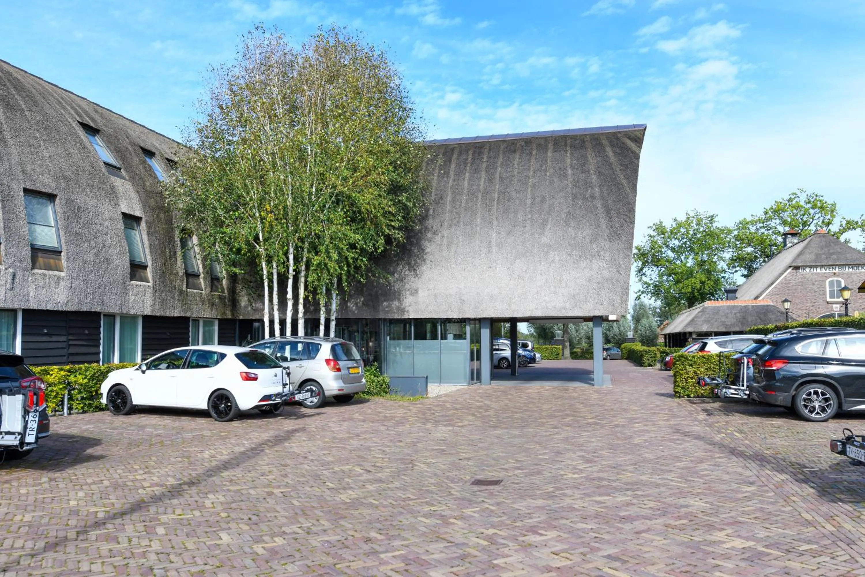 Property building in Hotel De Roode Schuur
