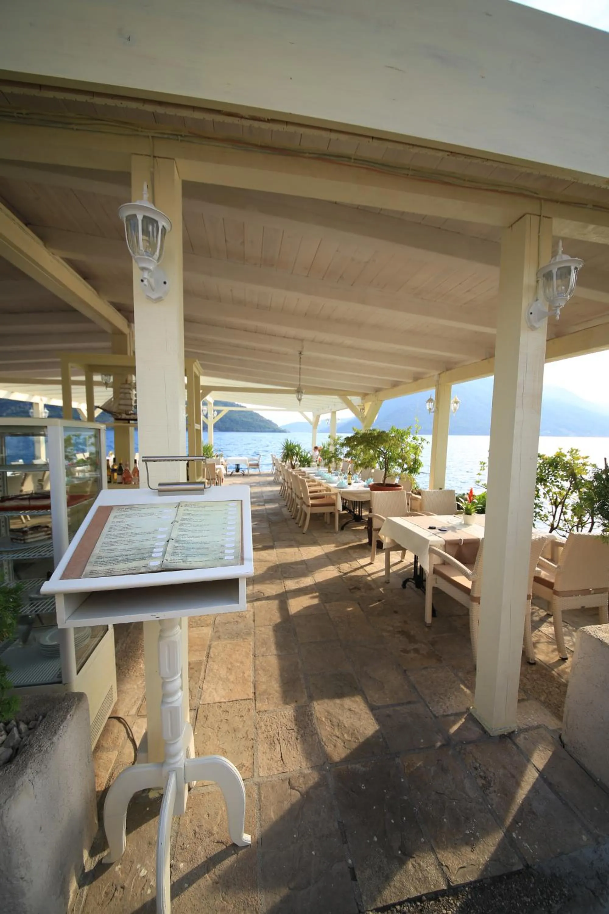 Restaurant/places to eat in Hotel Admiral