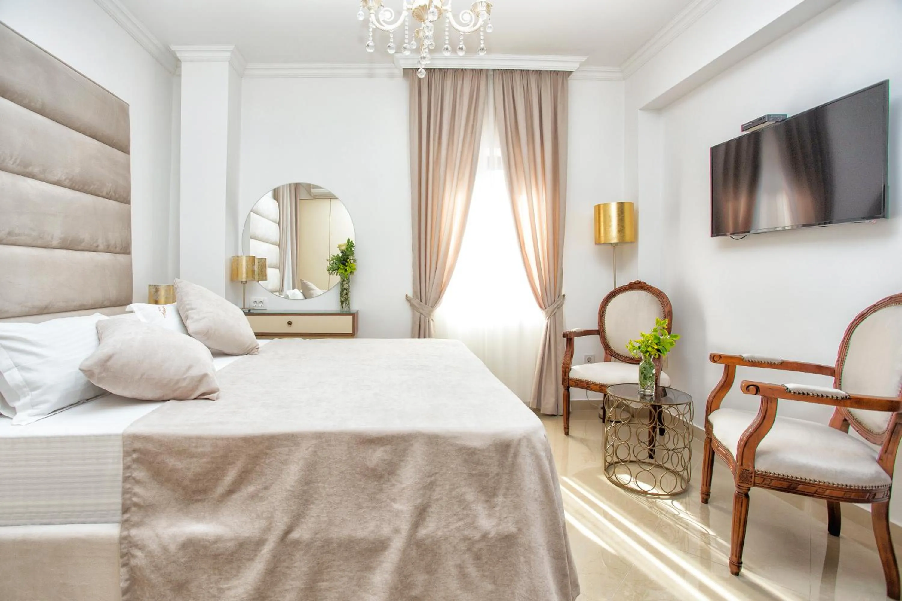 Bedroom, Bed in Hotel Admiral