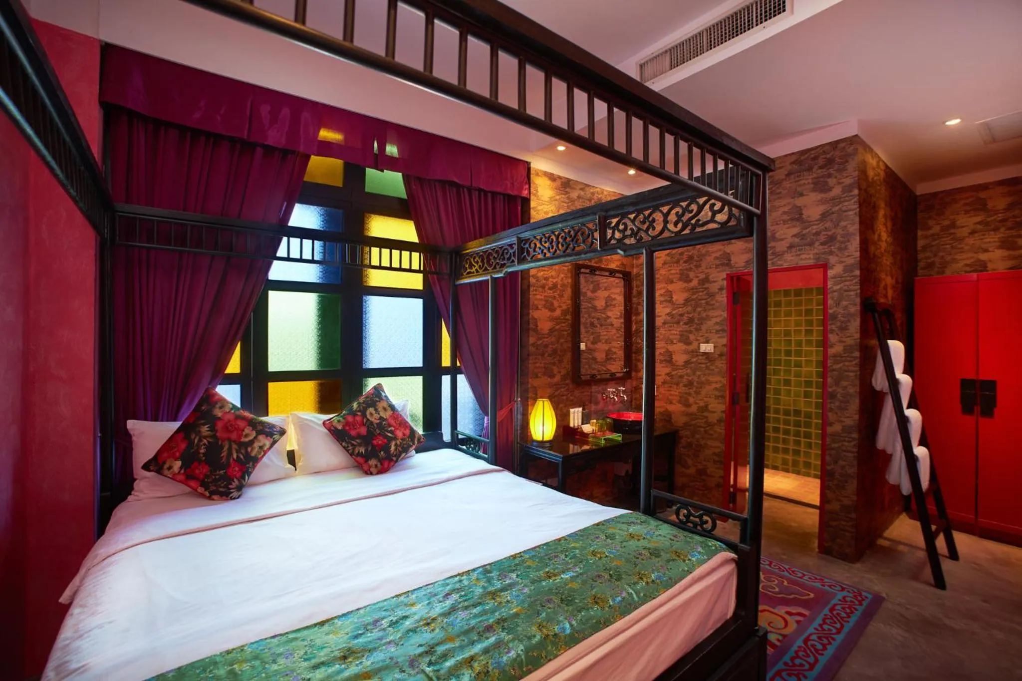 Bedroom, Bed in Shanghai Mansion Bangkok