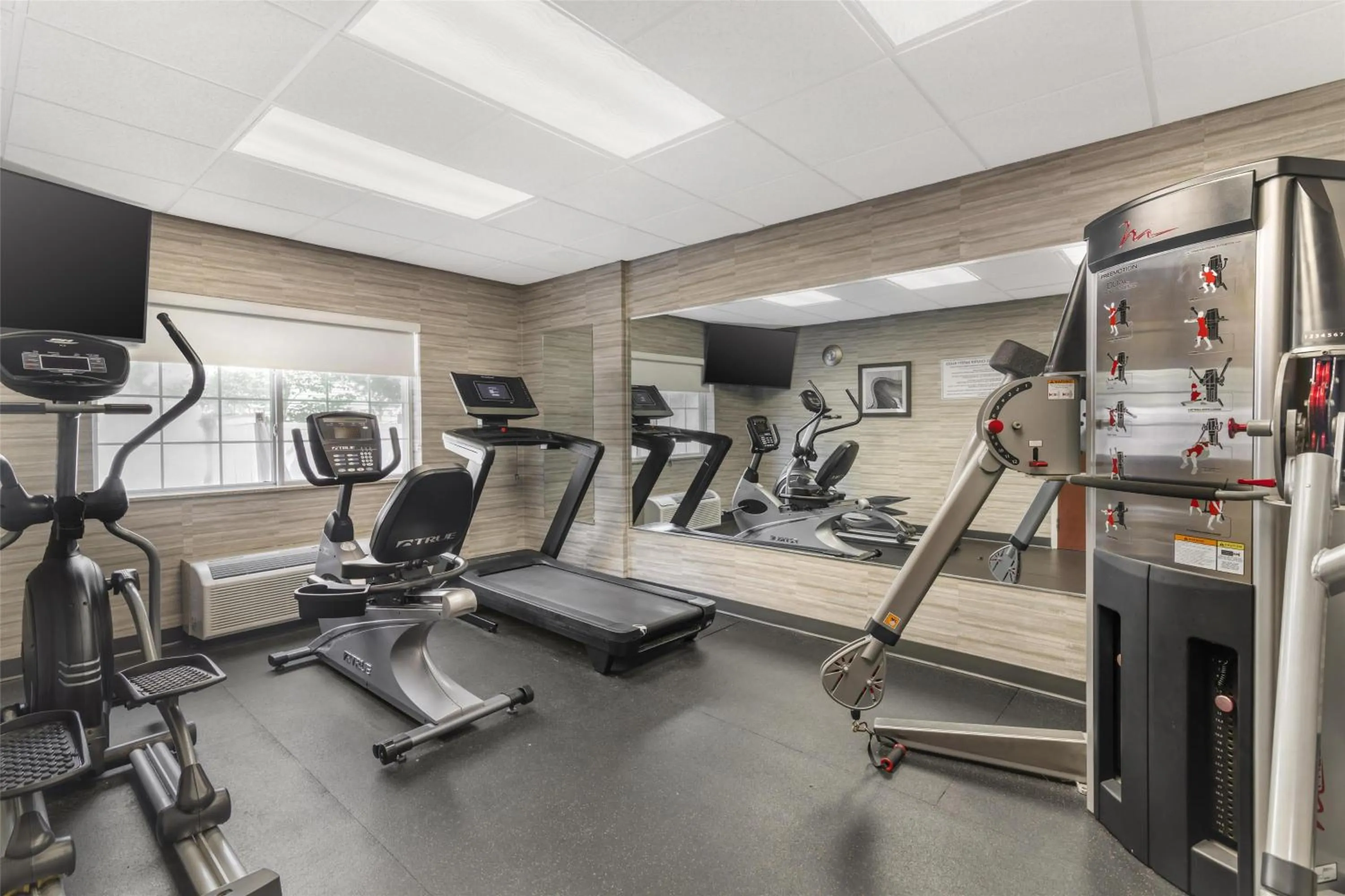 Fitness centre/facilities in Best Western Concord Inn and Suites