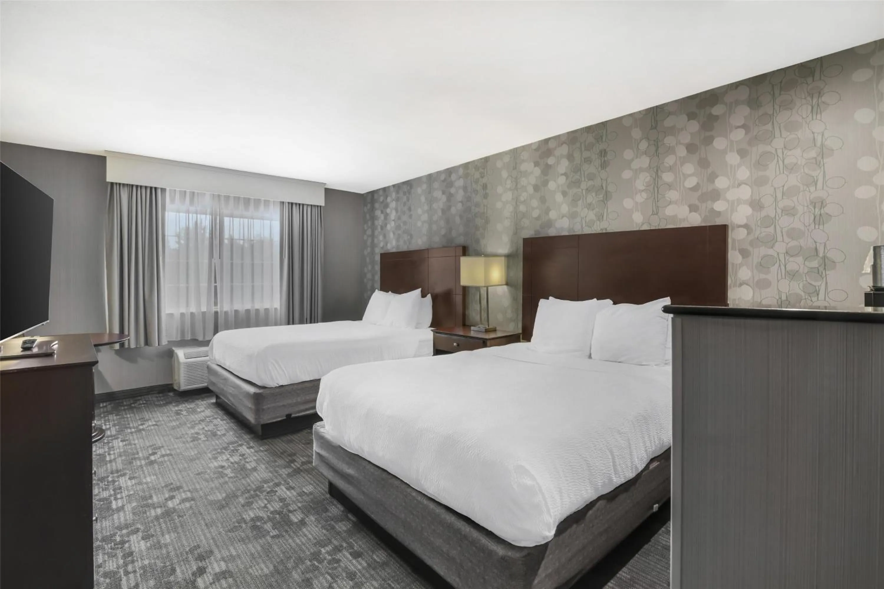 Bedroom, Bed in Best Western Concord Inn and Suites