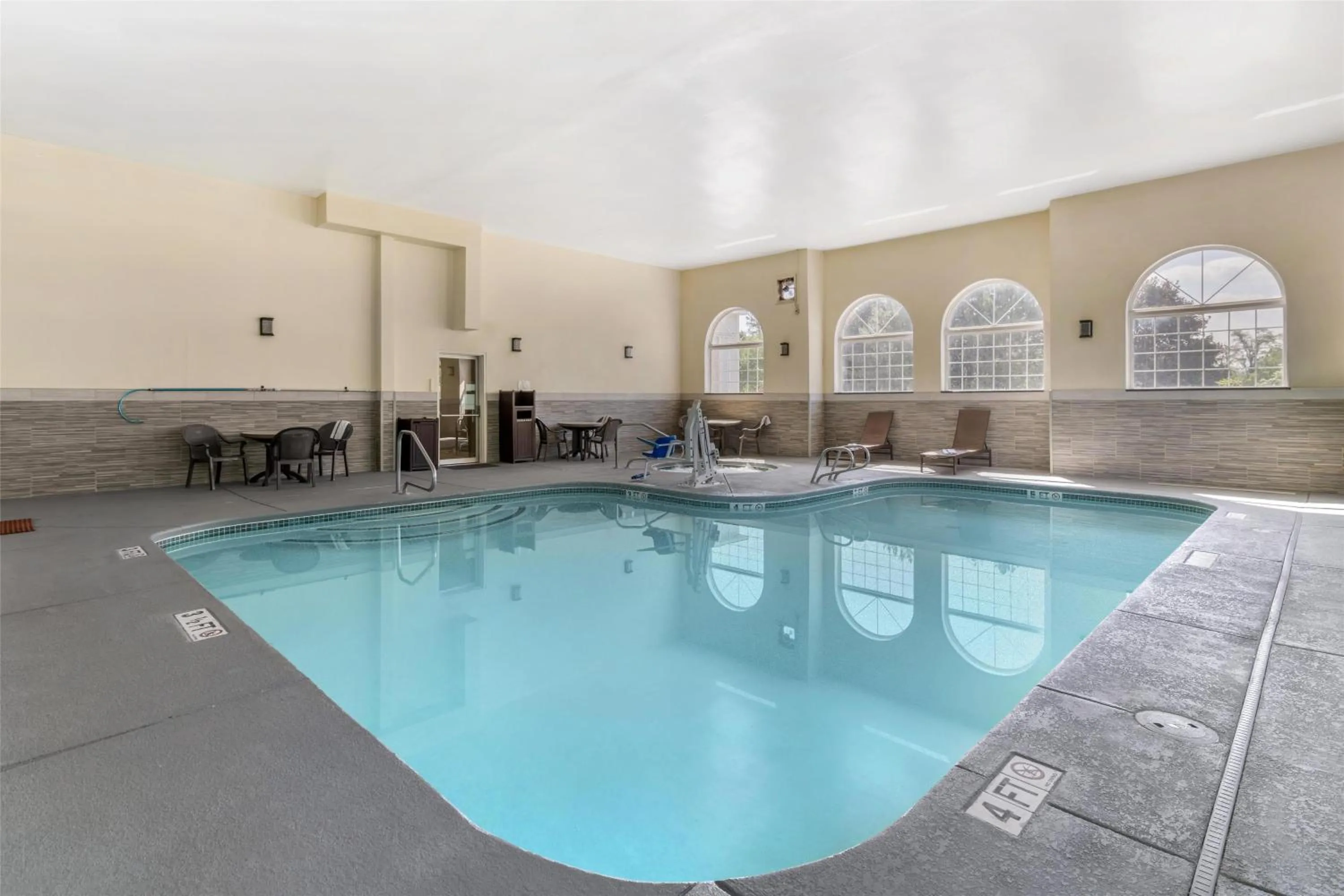 Pool view in Best Western Concord Inn and Suites