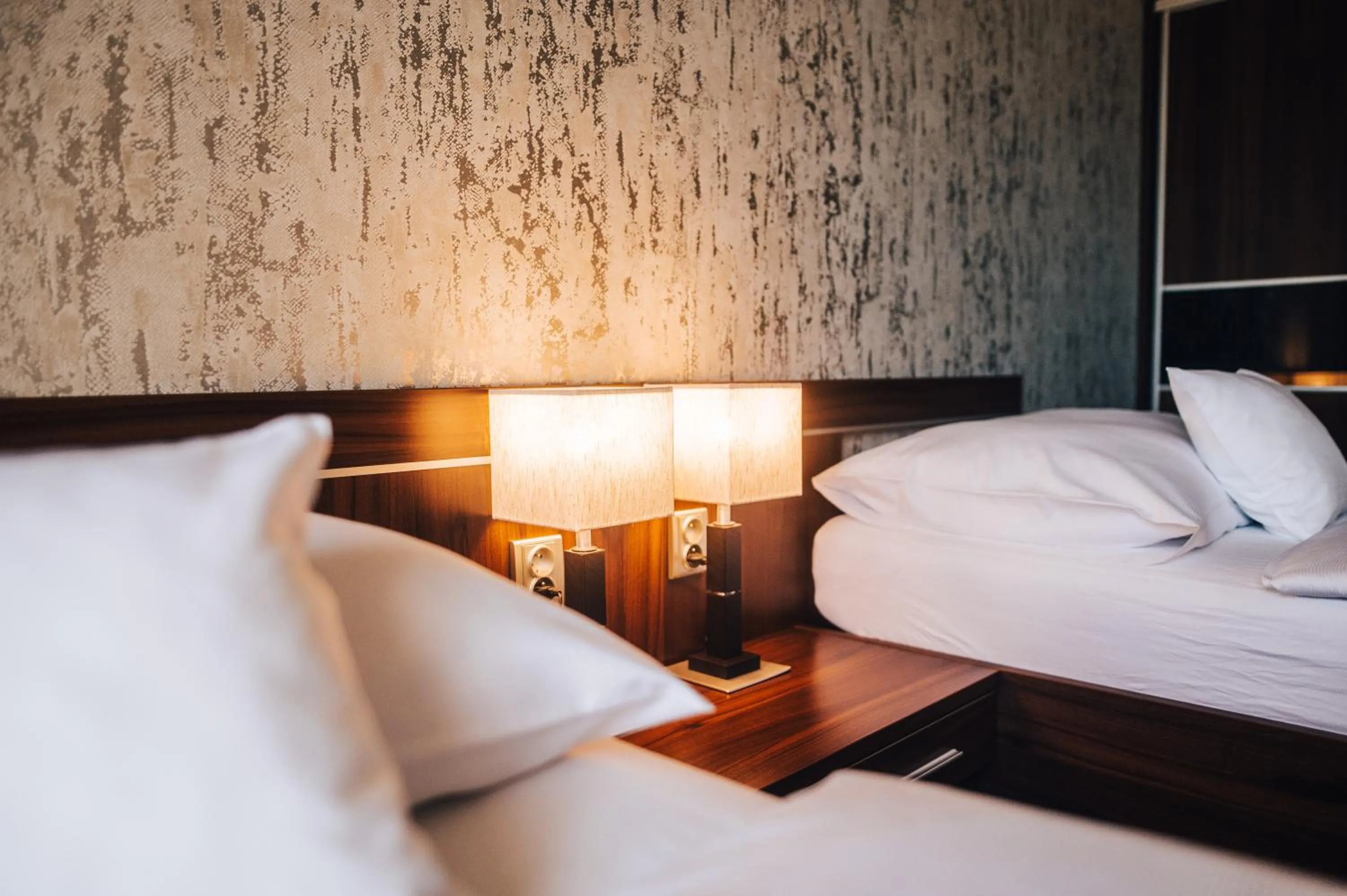 Photo of the whole room, Bed in Hotel Elegance