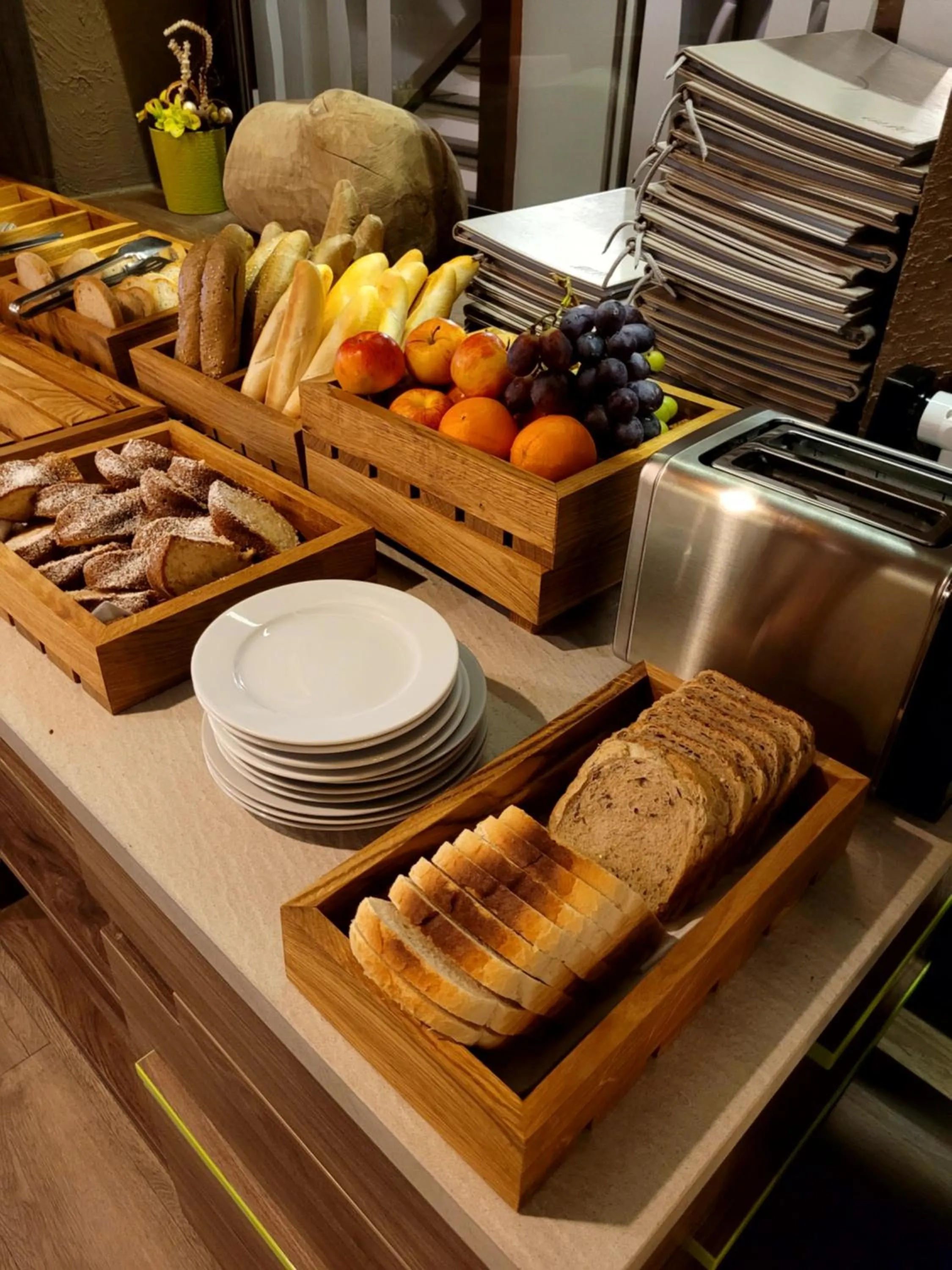 Breakfast in Hotel Elegance
