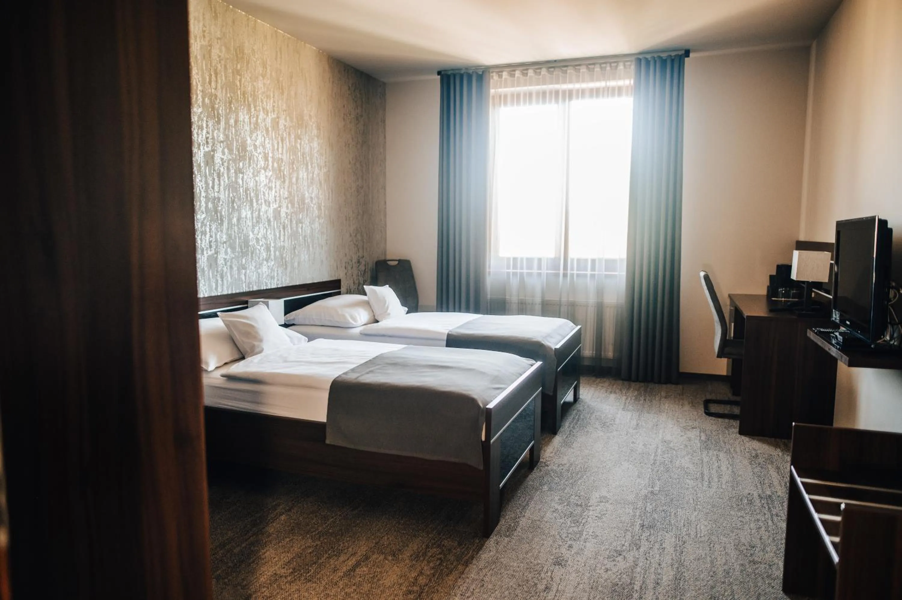 Photo of the whole room, Bed in Hotel Elegance