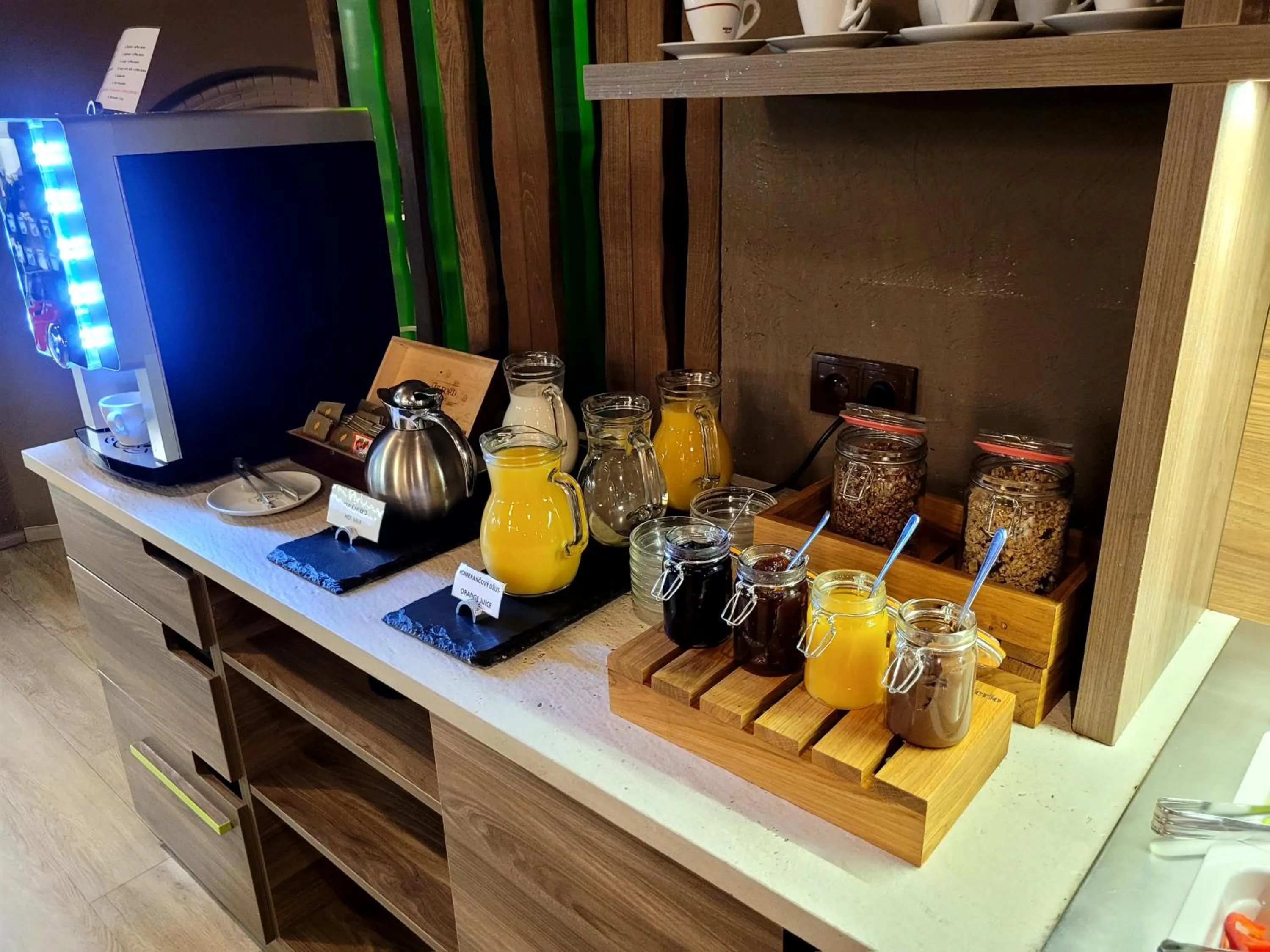 Breakfast in Hotel Elegance