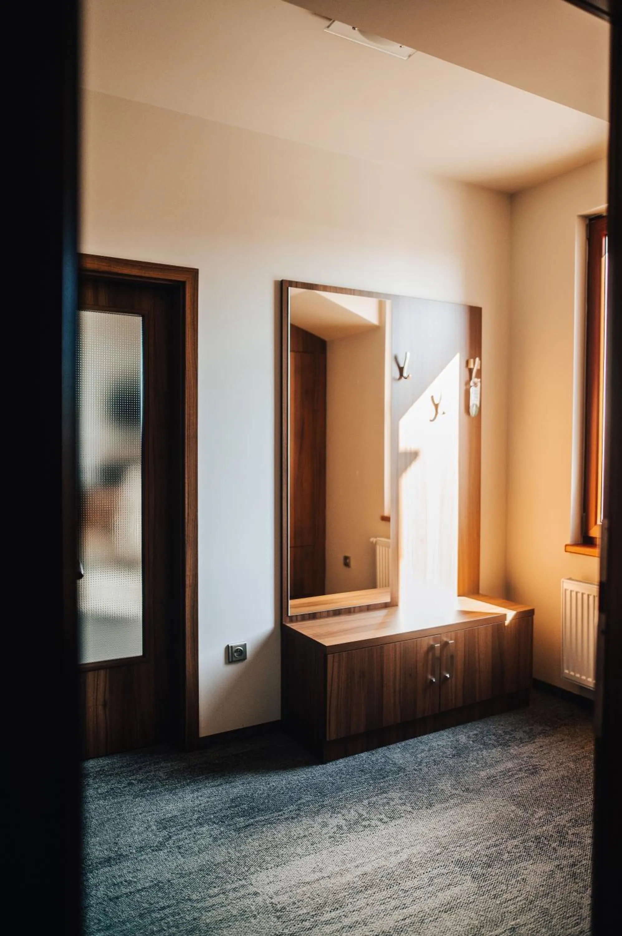 Photo of the whole room in Hotel Elegance
