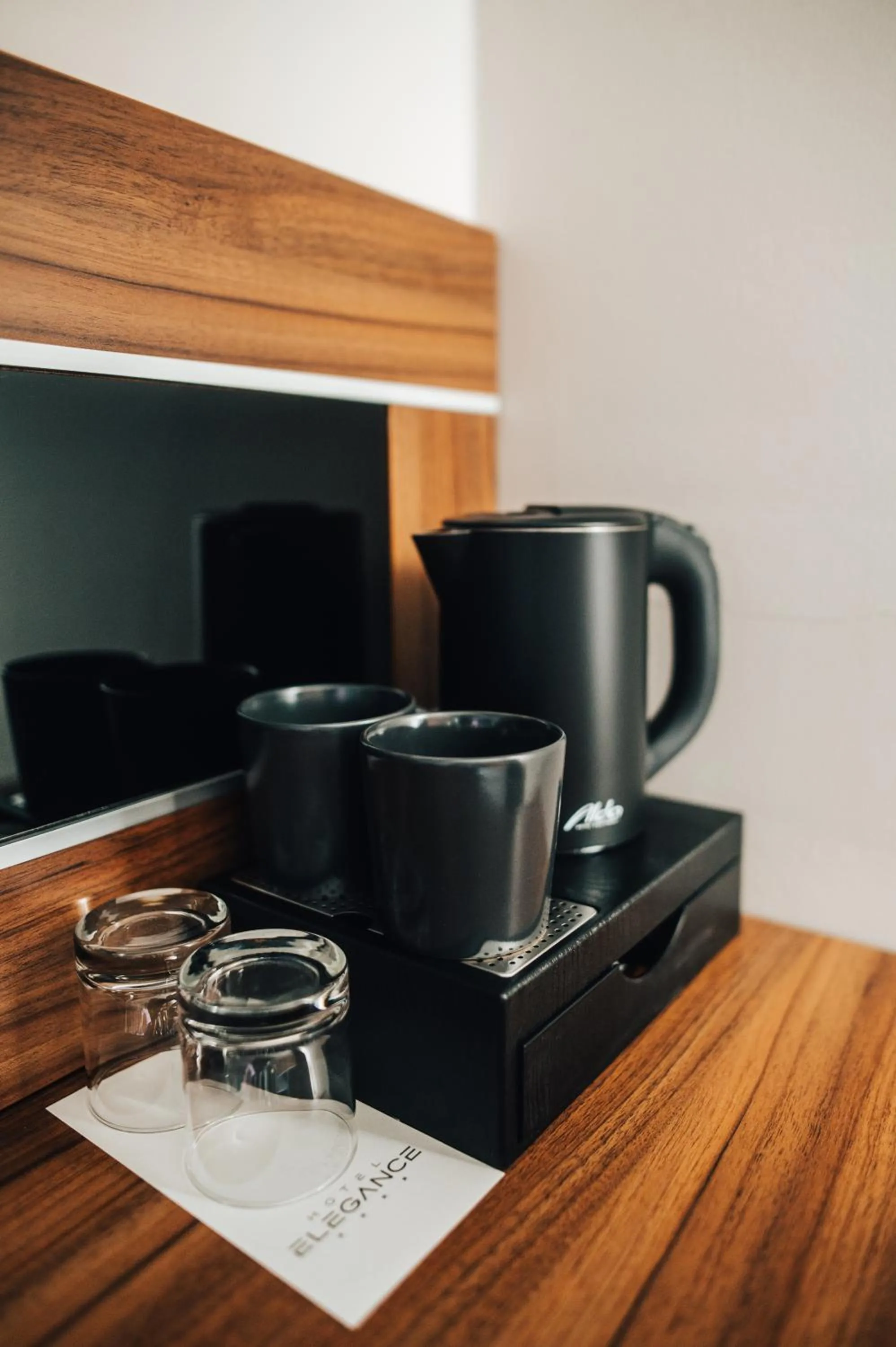 Coffee/tea facilities in Hotel Elegance