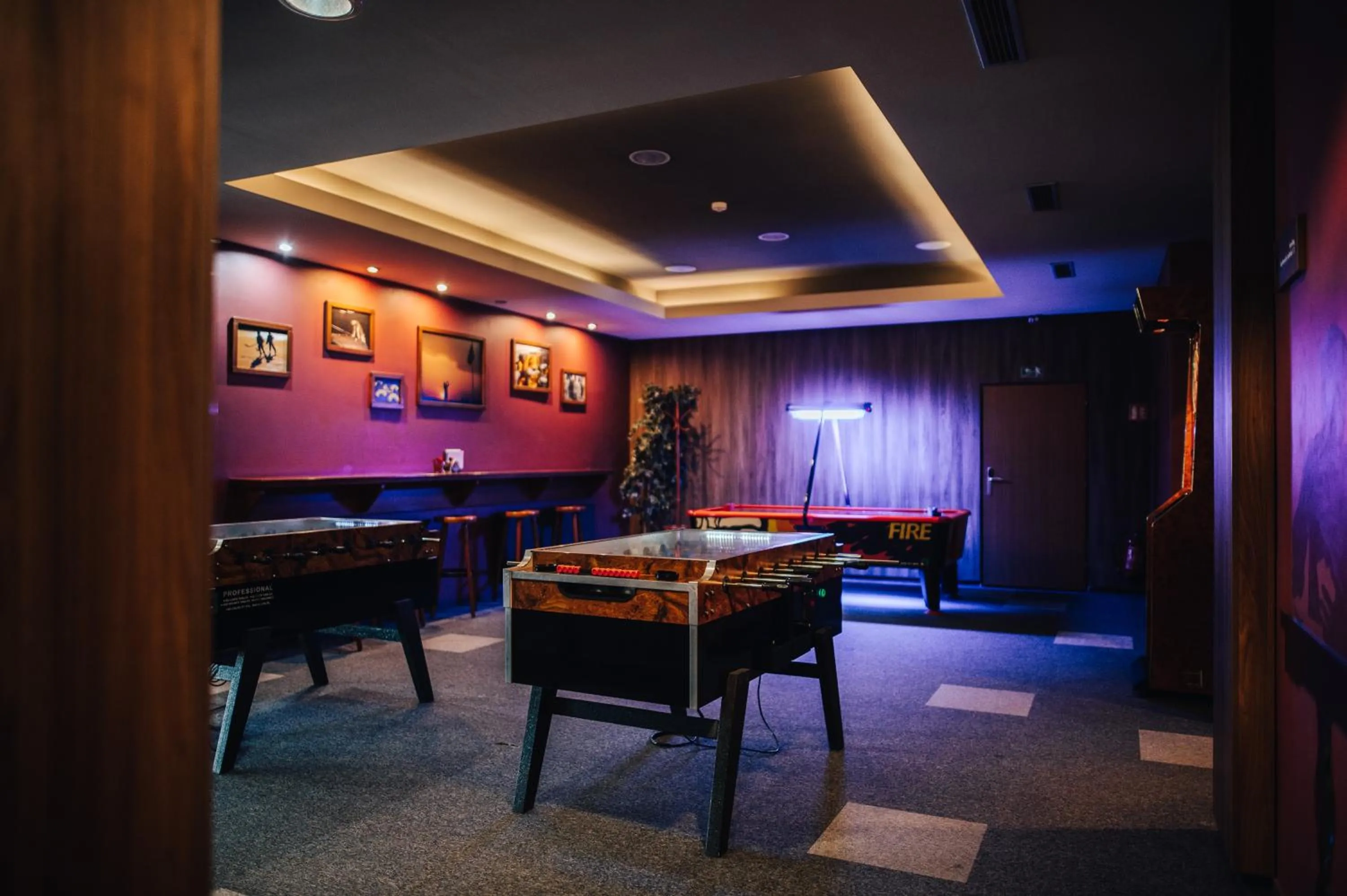 Darts in Hotel Elegance