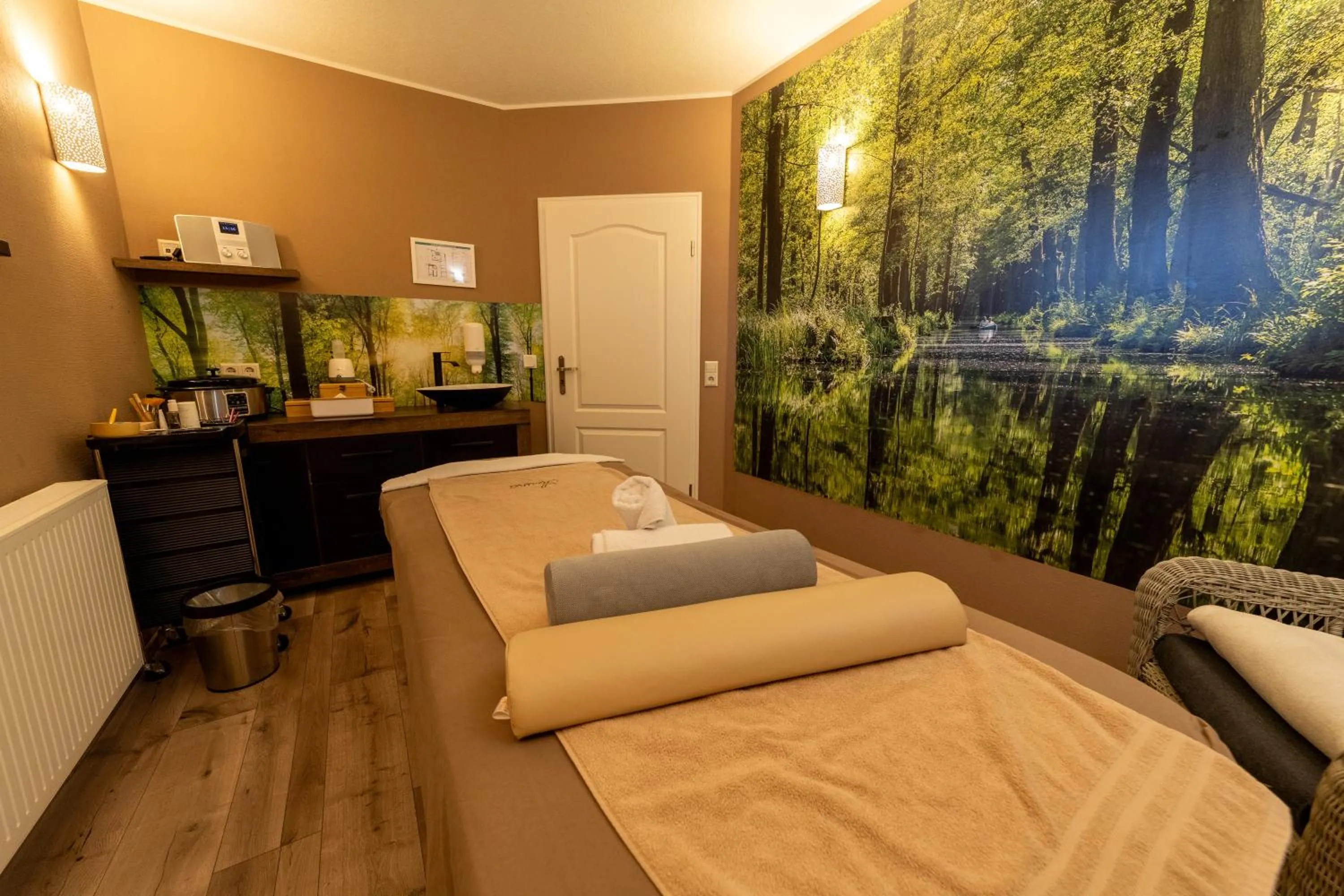 Bed in Hotel Zum Goldenen Löwen