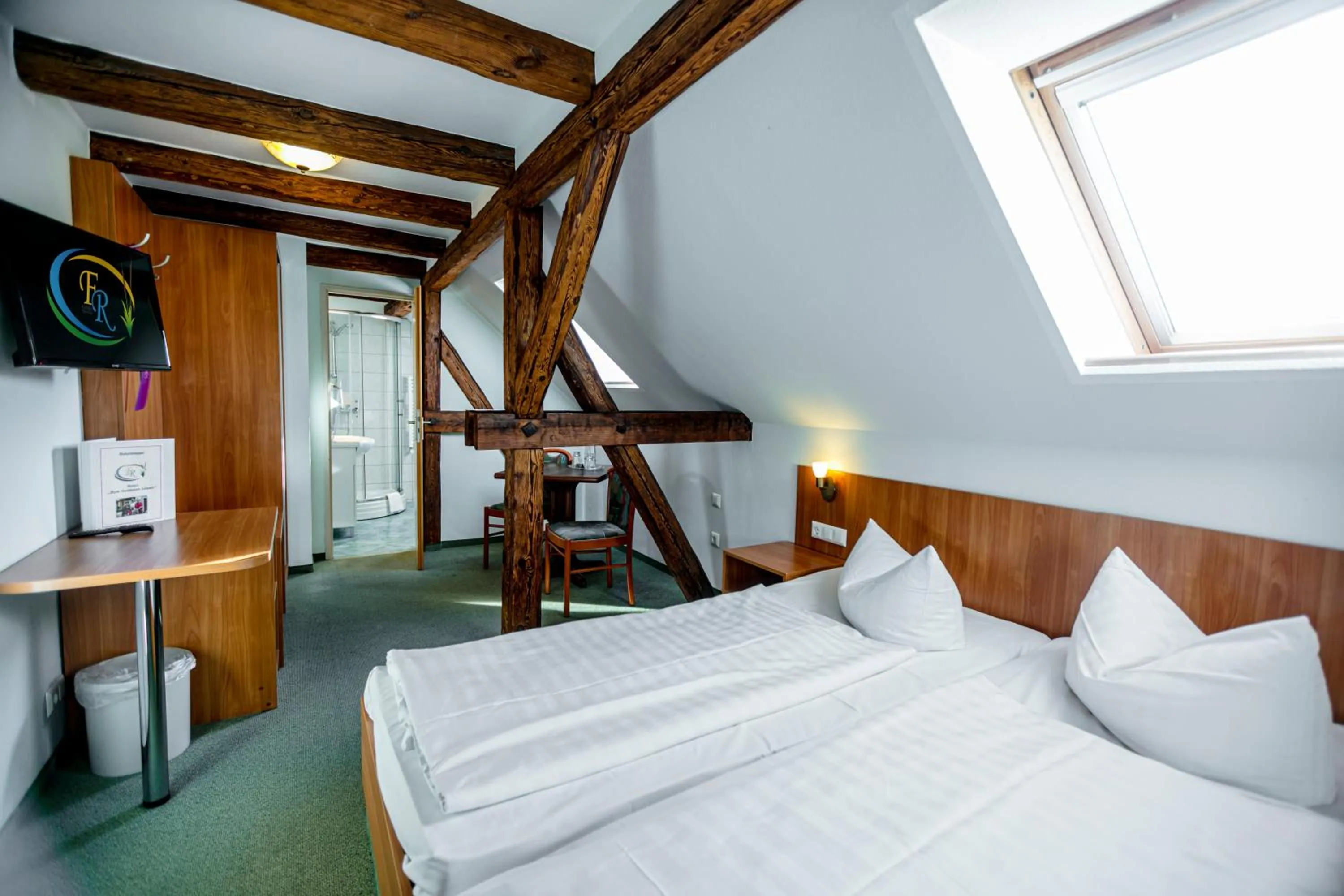 Bed in Hotel Zum Goldenen Löwen