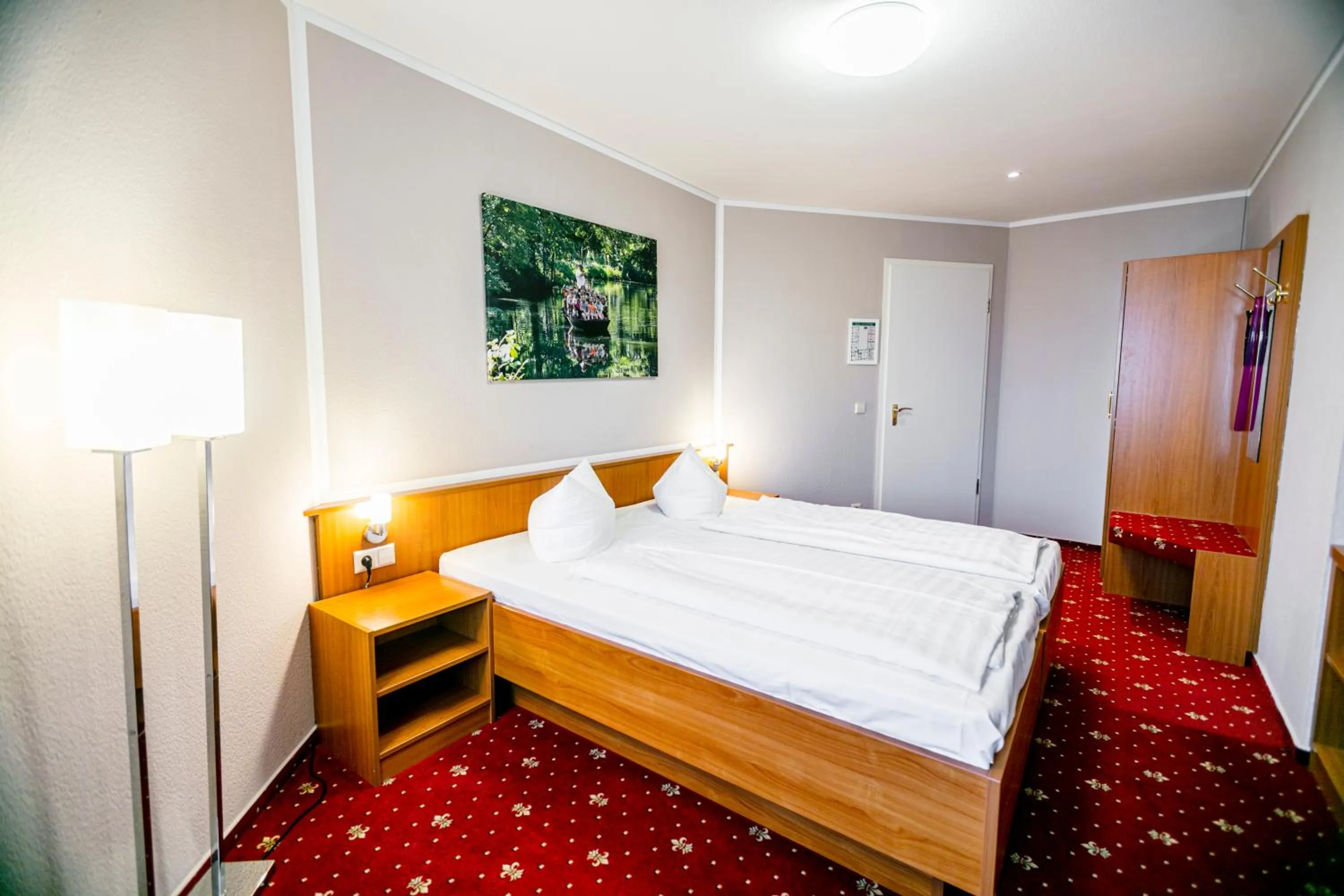 Bed in Hotel Zum Goldenen Löwen