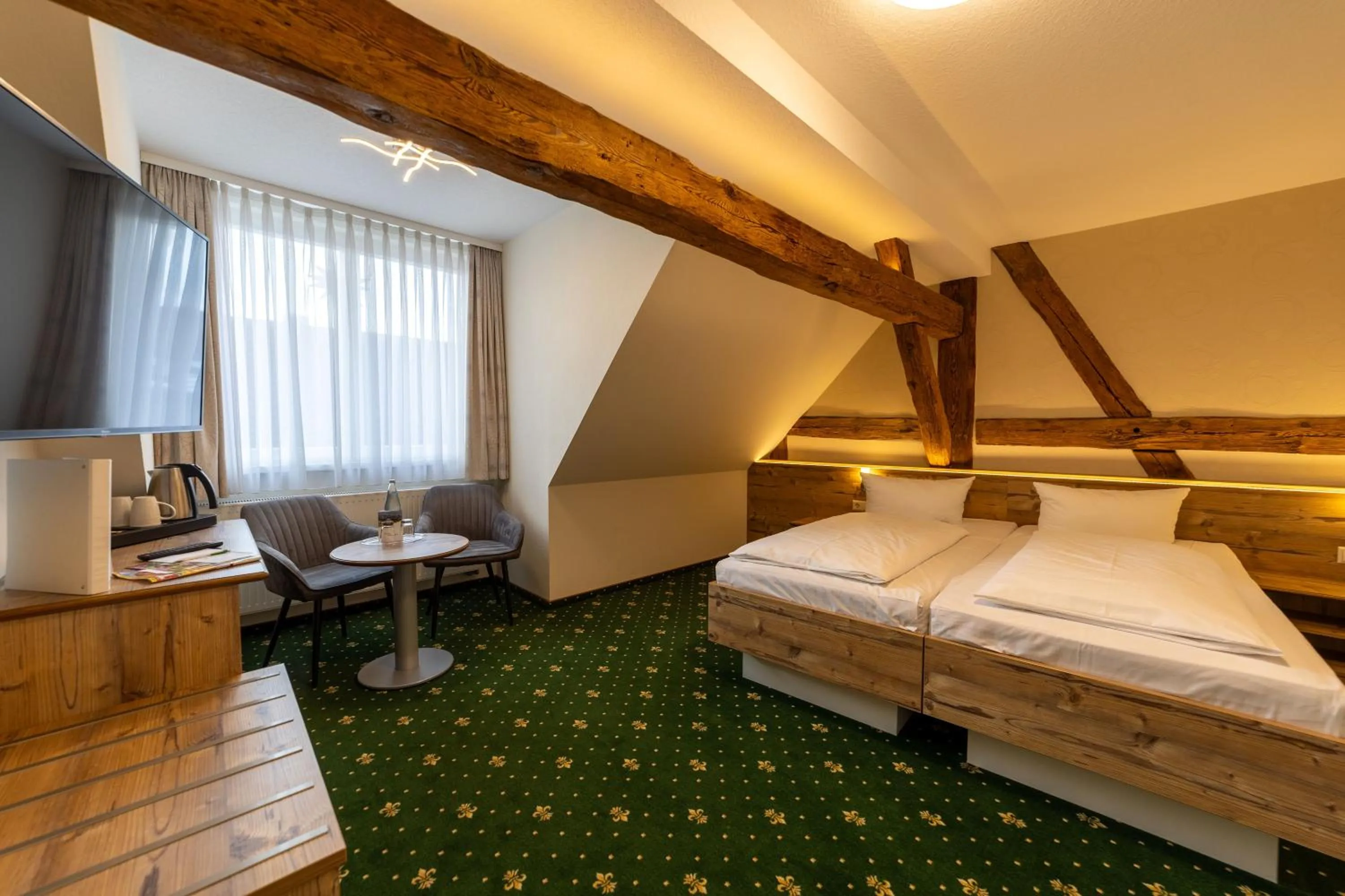 Bed in Hotel Zum Goldenen Löwen