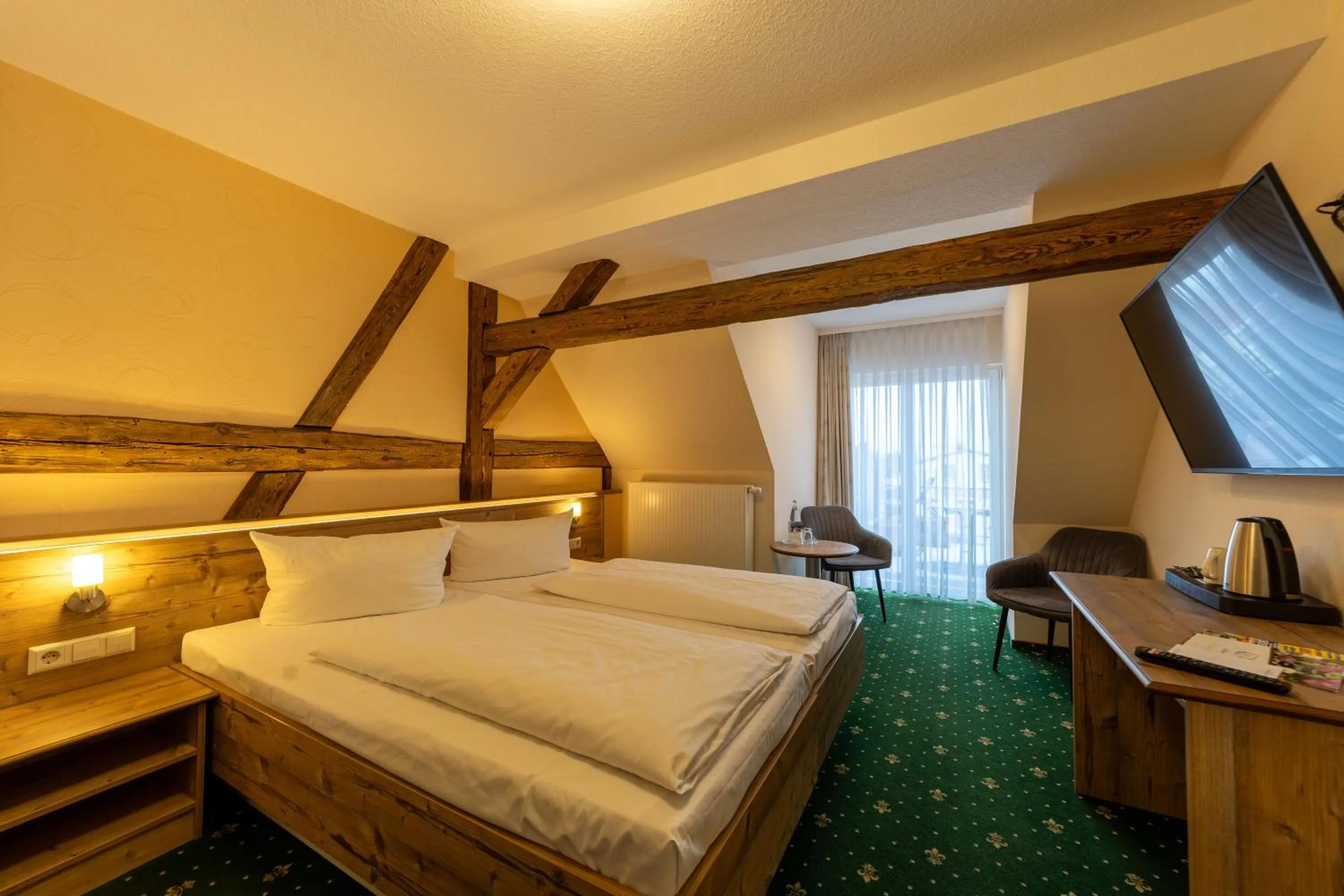 Bed in Hotel Zum Goldenen Löwen
