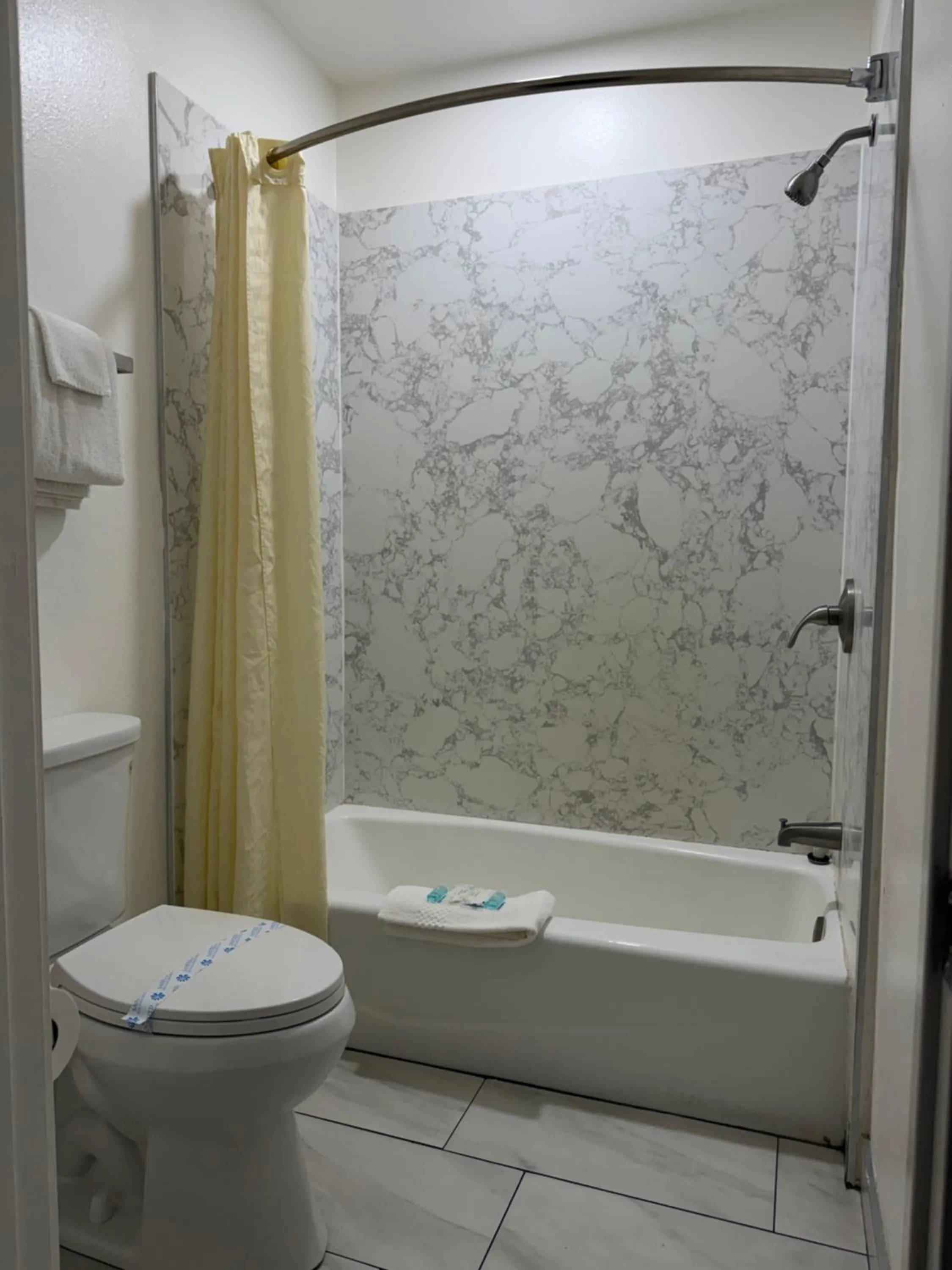 Sycamore Inn Chico University Area